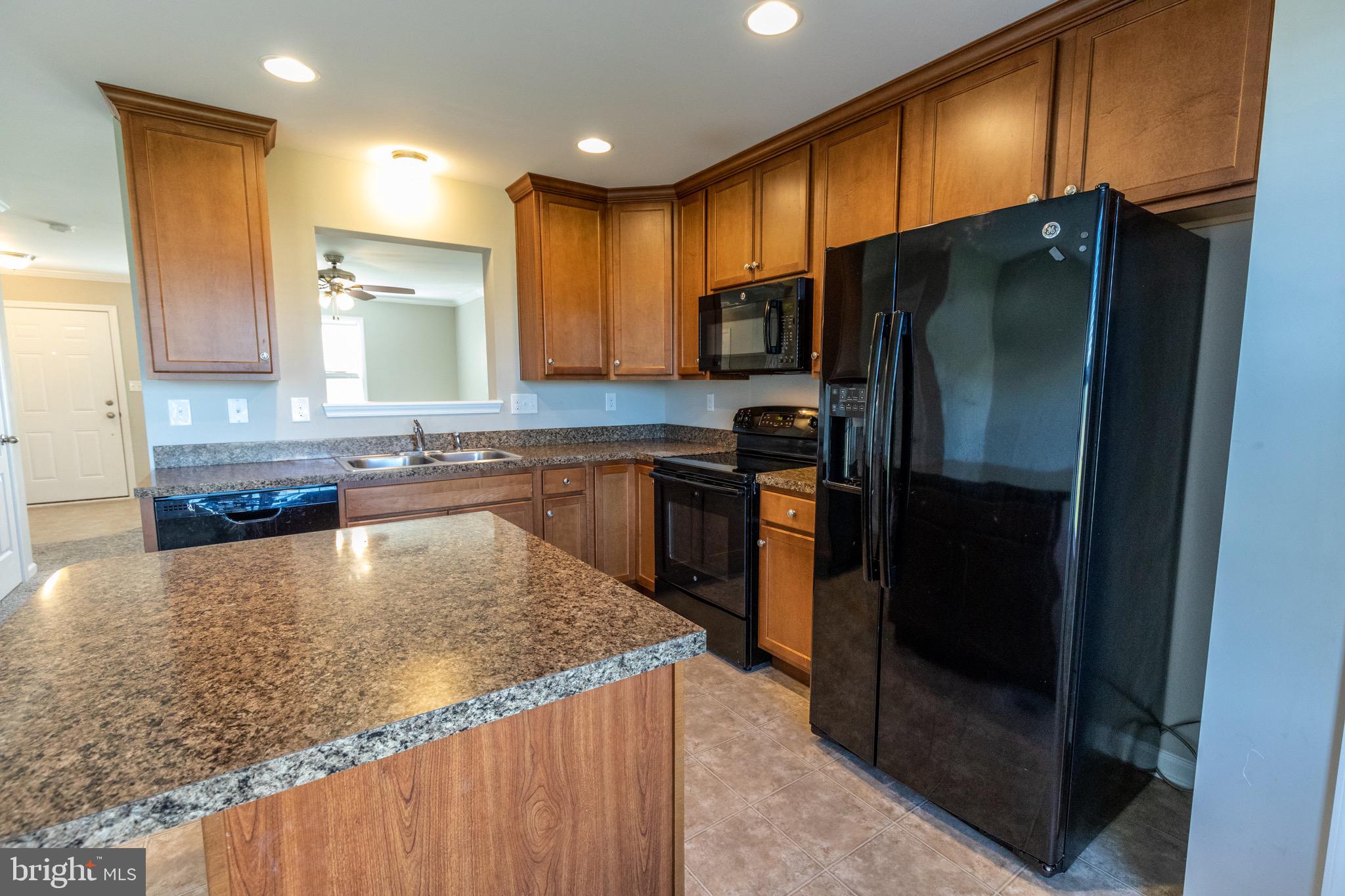 LAKELAND PLACE - Residential