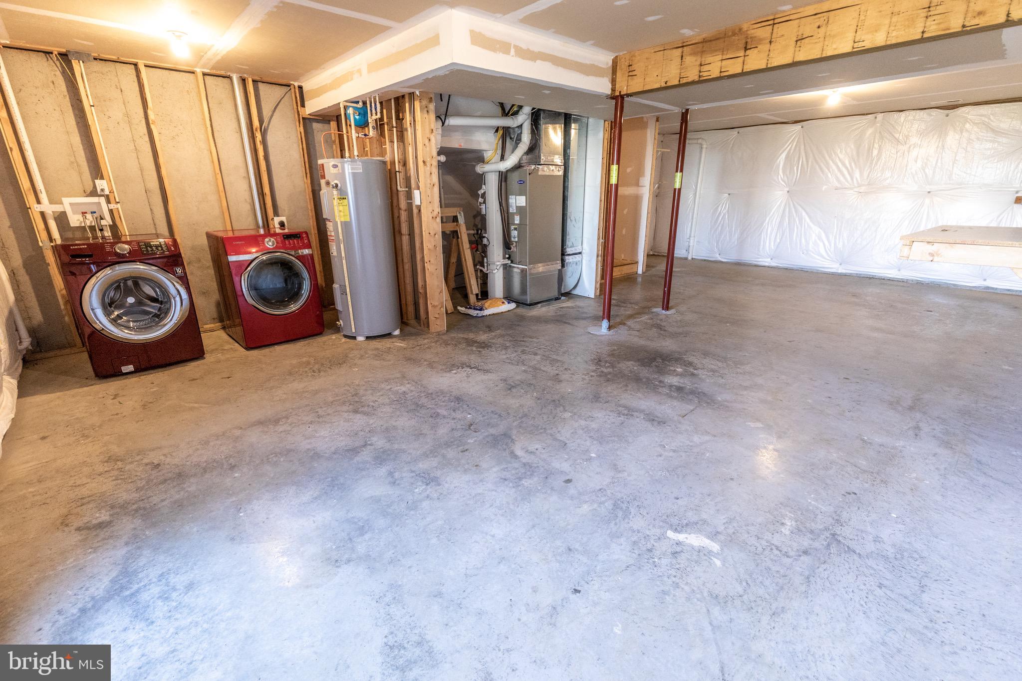 LAKELAND PLACE - Residential