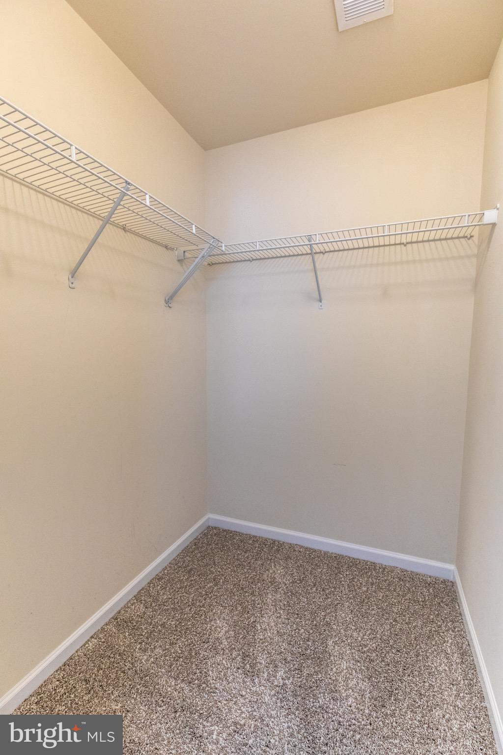 LAKELAND PLACE - Residential