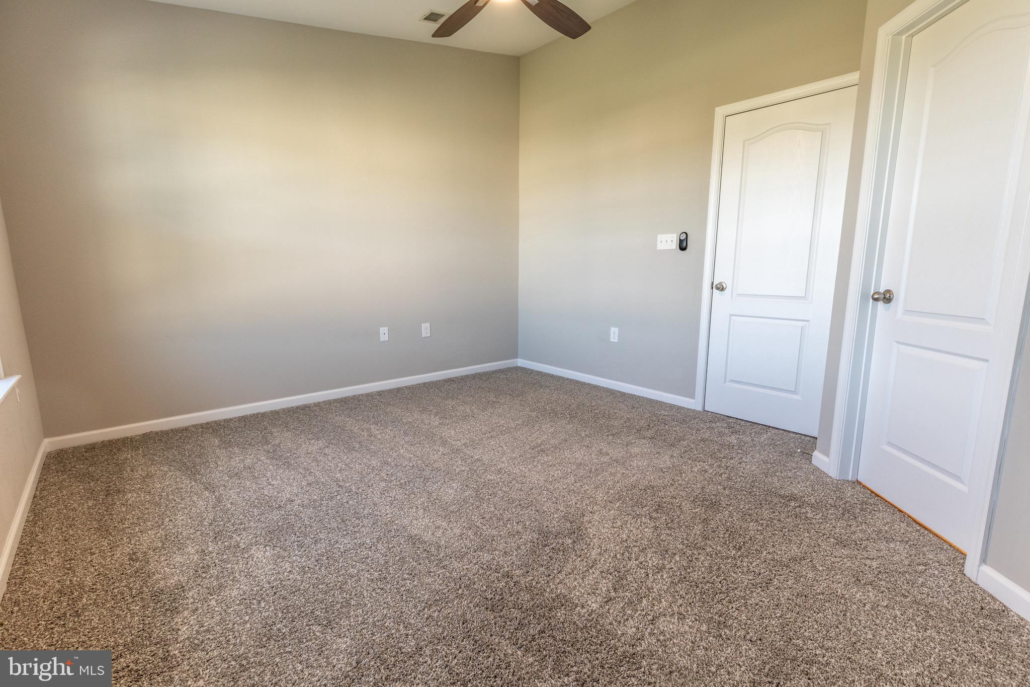 LAKELAND PLACE - Residential