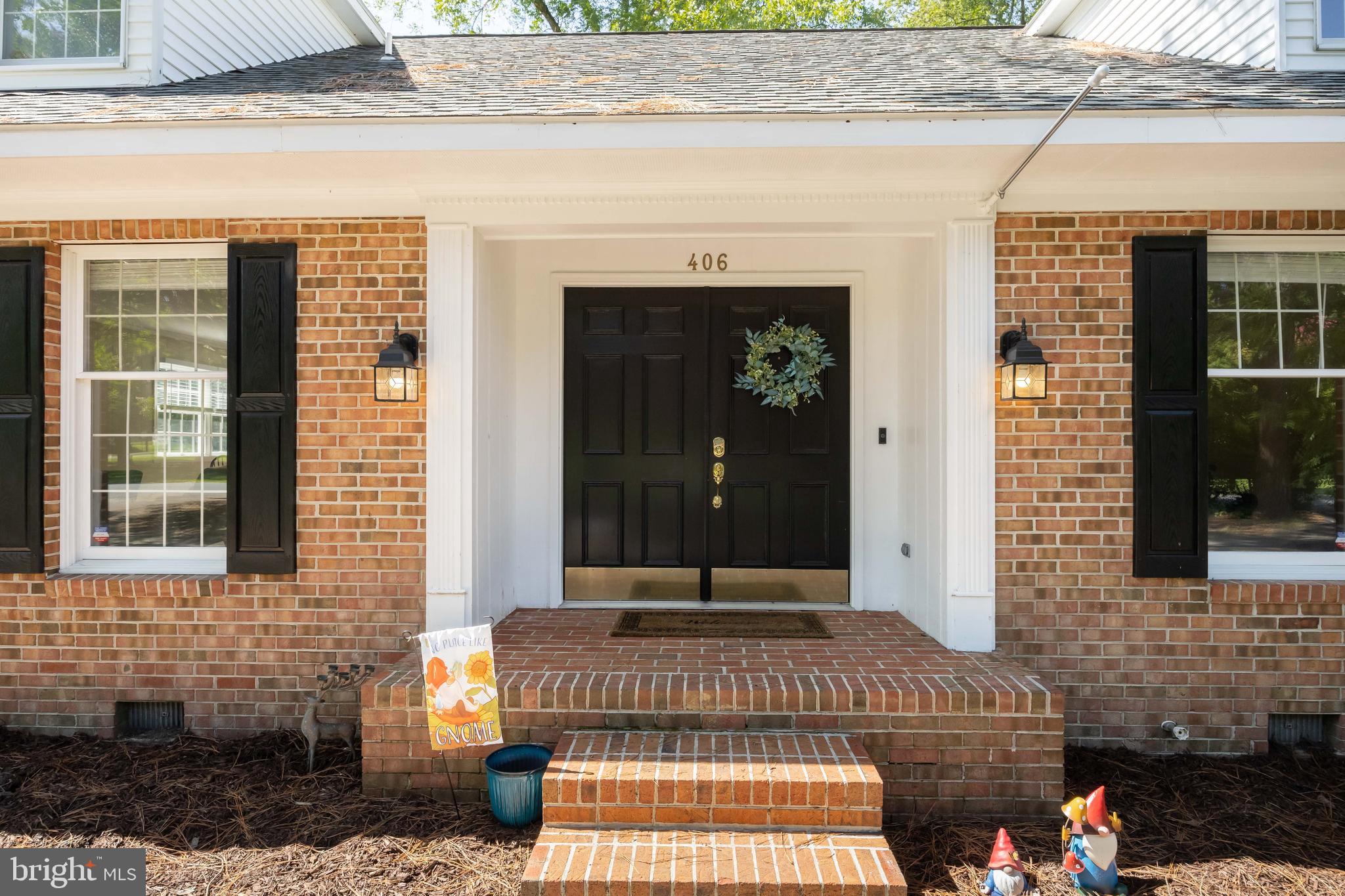 406 DOGWOOD DRIVE