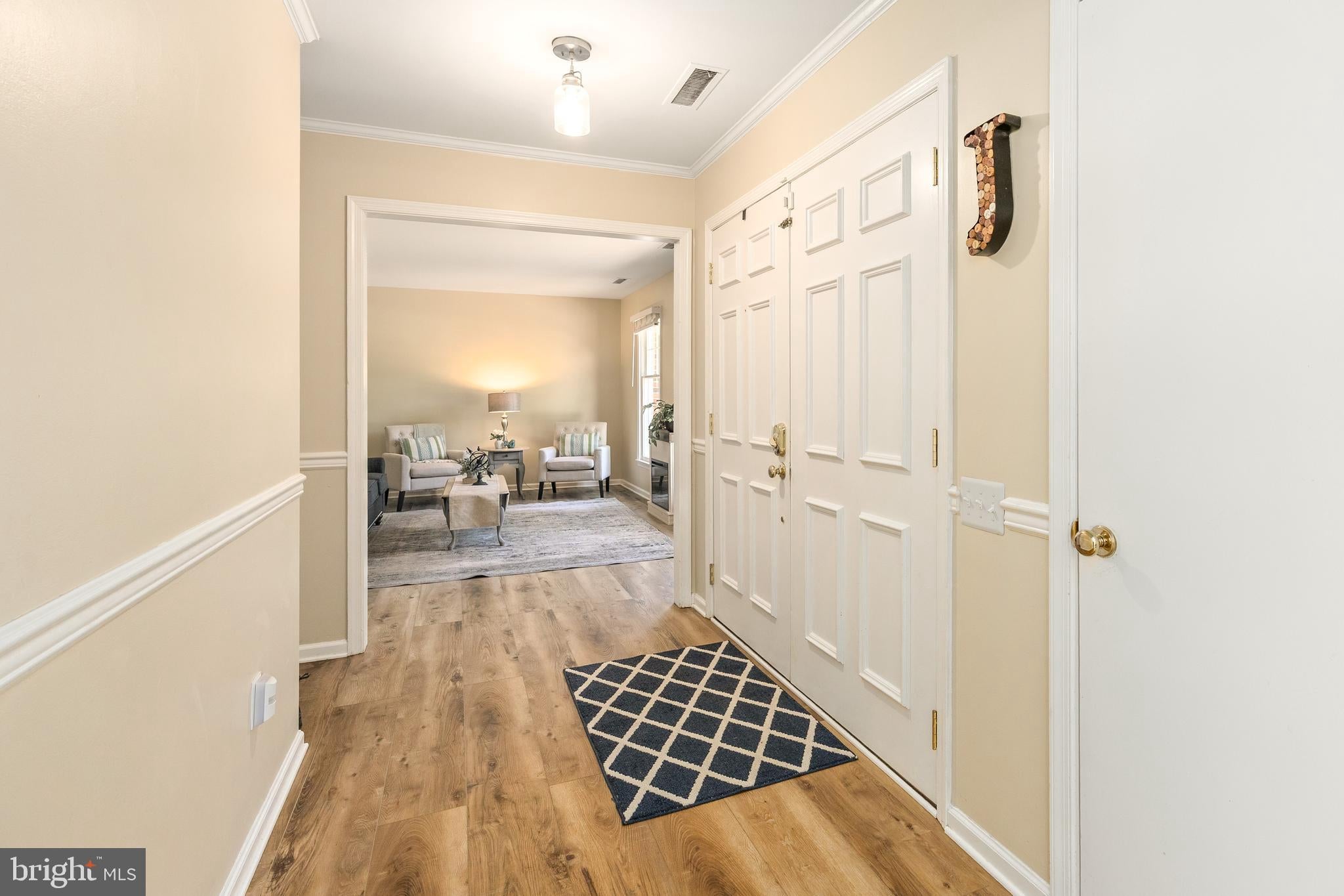 406 DOGWOOD DRIVE