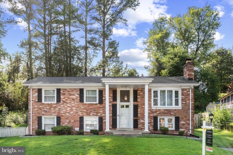 Photo of 13820 Gilbert Road, WOODBRIDGE, VA 22193 (MLS # VAPW2122002)