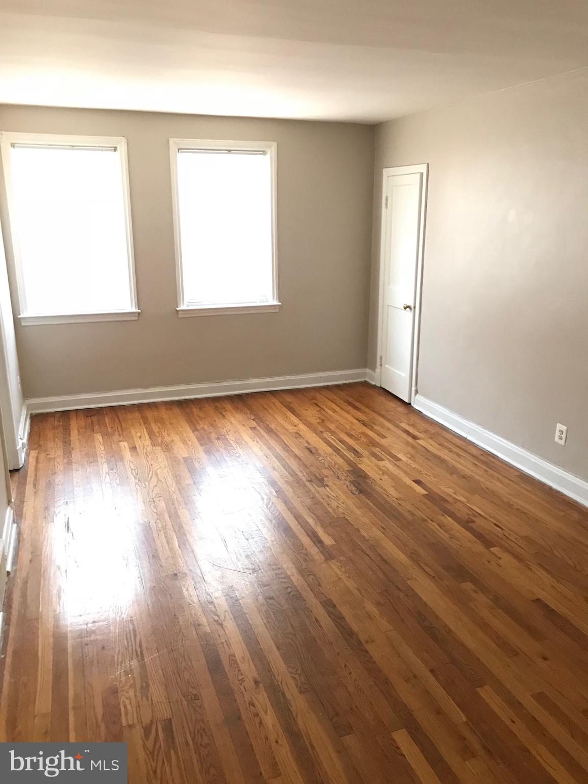 GLEN OAKS - Residential Income