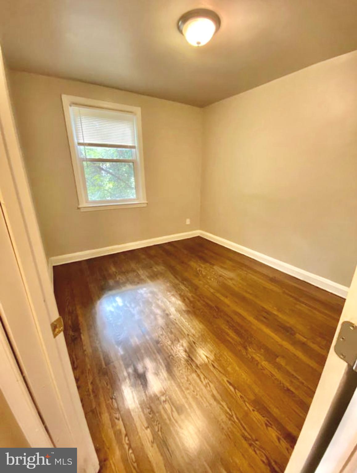 GLEN OAKS - Residential Income