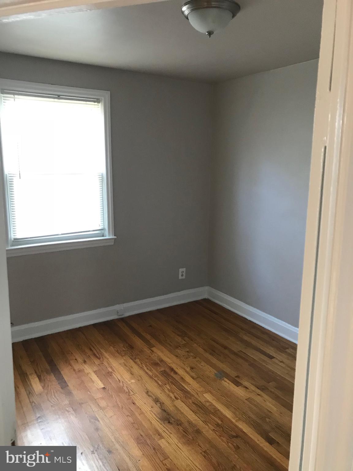 GLEN OAKS - Residential Income