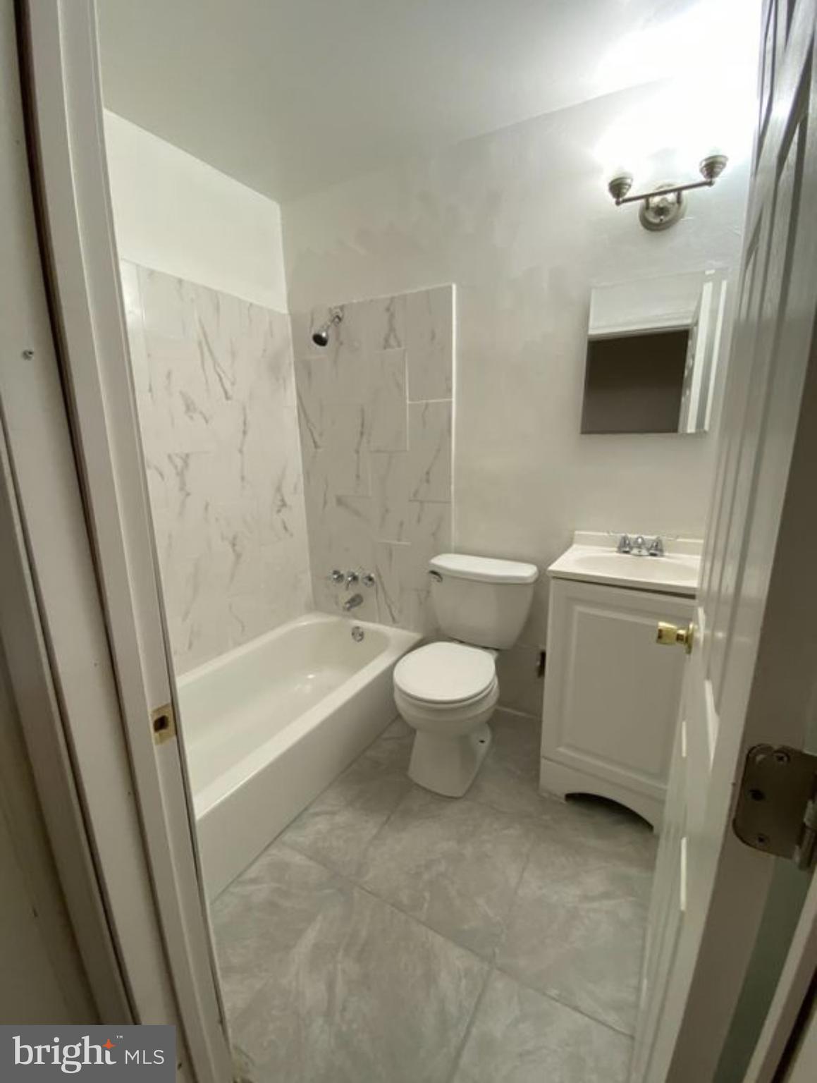 GLEN OAKS - Residential Income