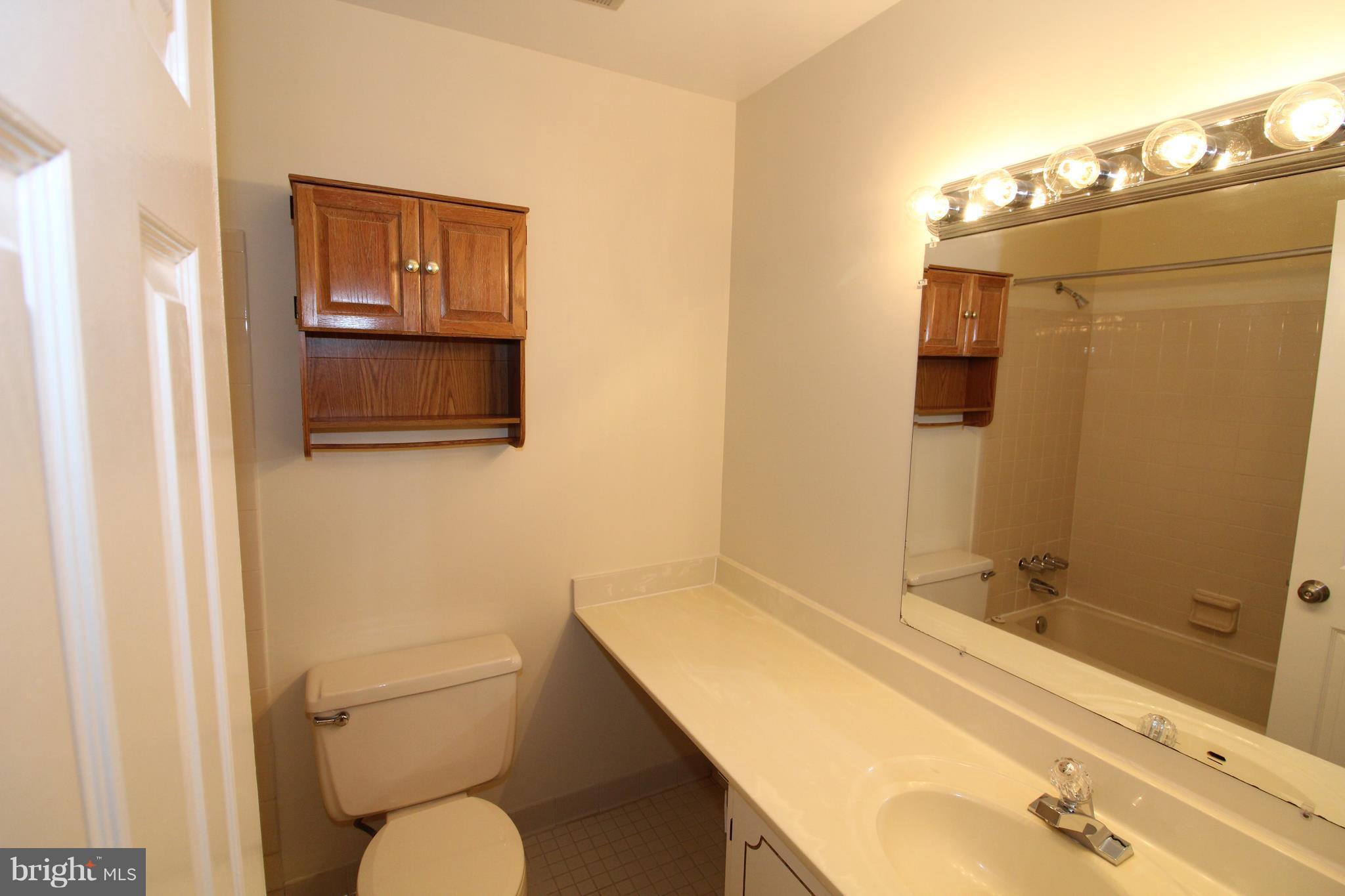 LAKE RIDGE - Residential Lease