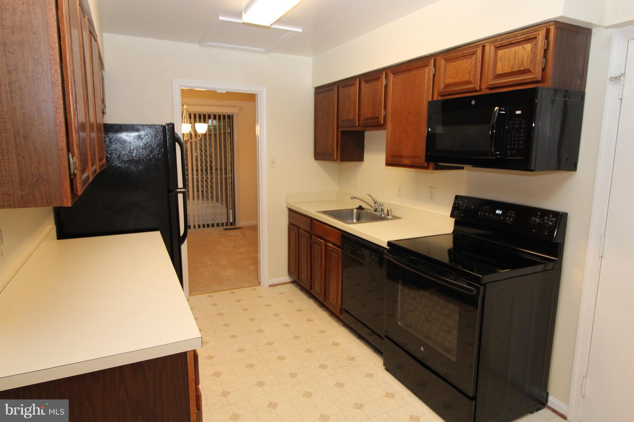 LAKE RIDGE - Residential Lease