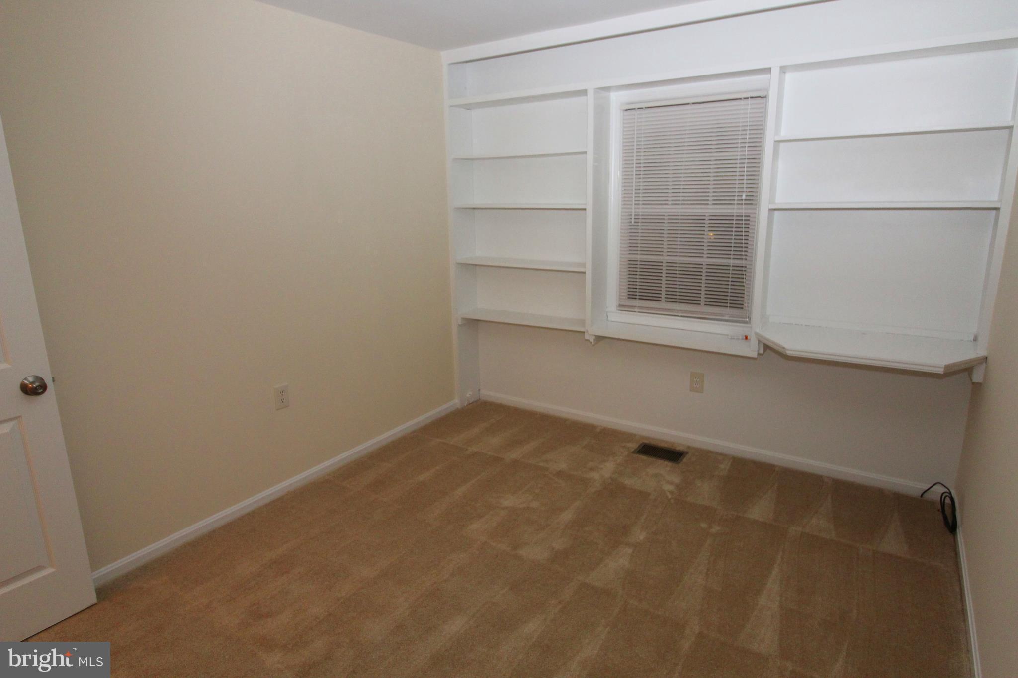 LAKE RIDGE - Residential Lease