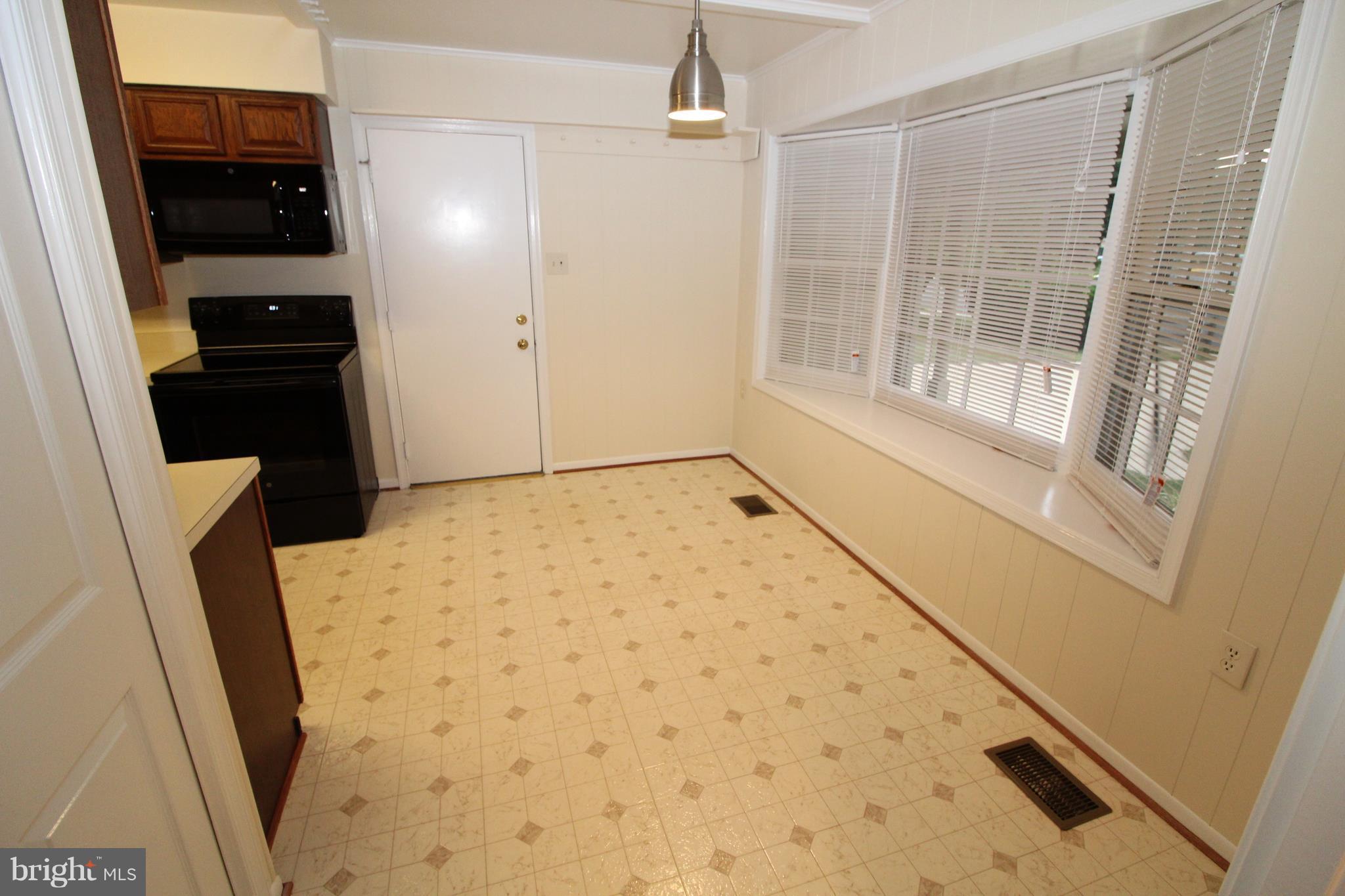 LAKE RIDGE - Residential Lease