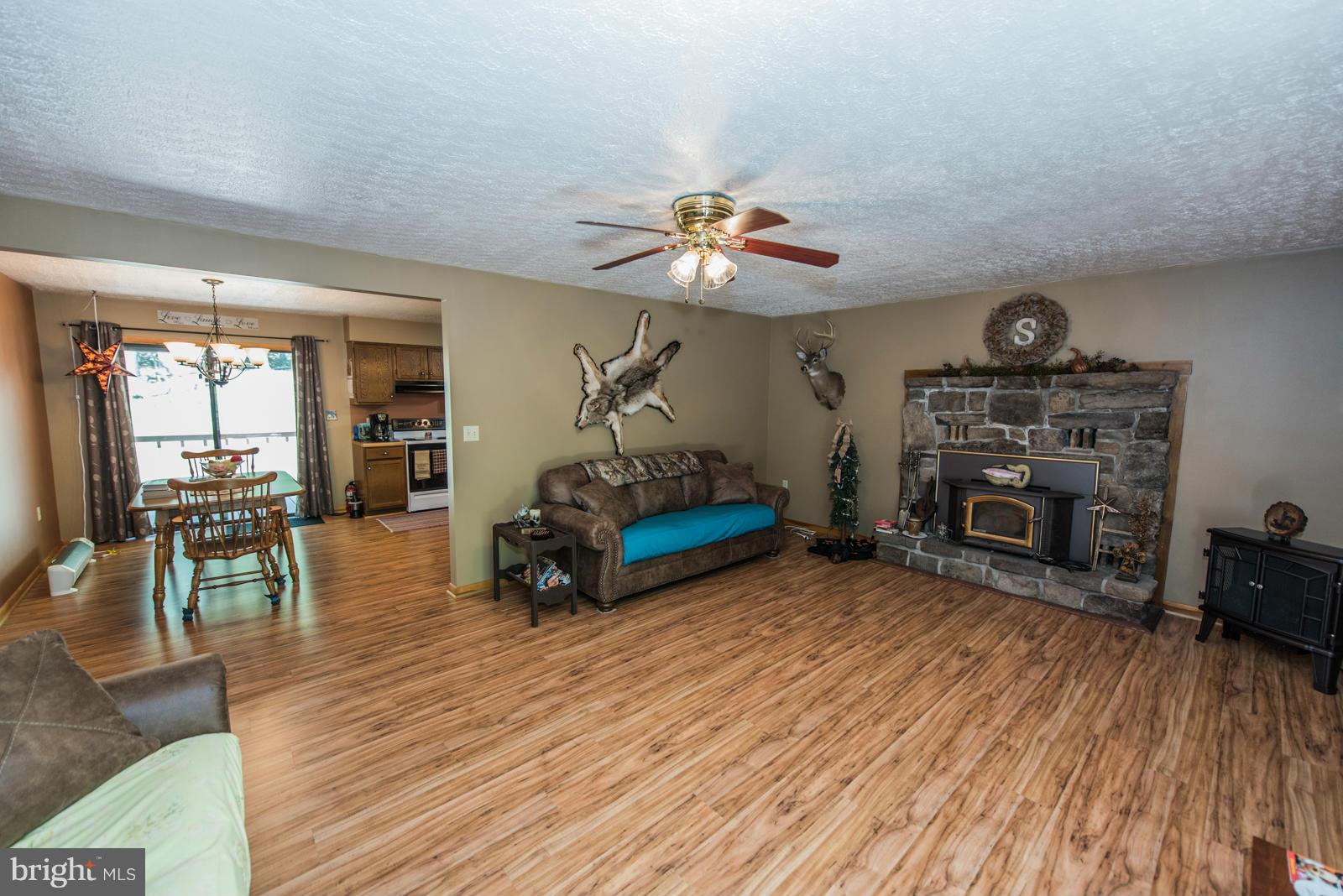 RIVER RIDGE - Residential