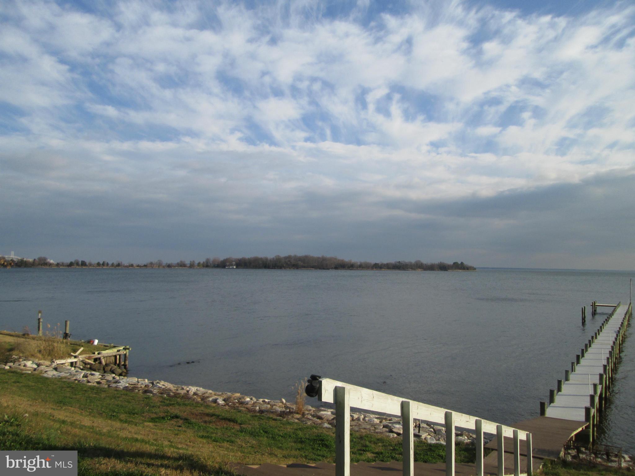 PLEASANT PLAINS - Land