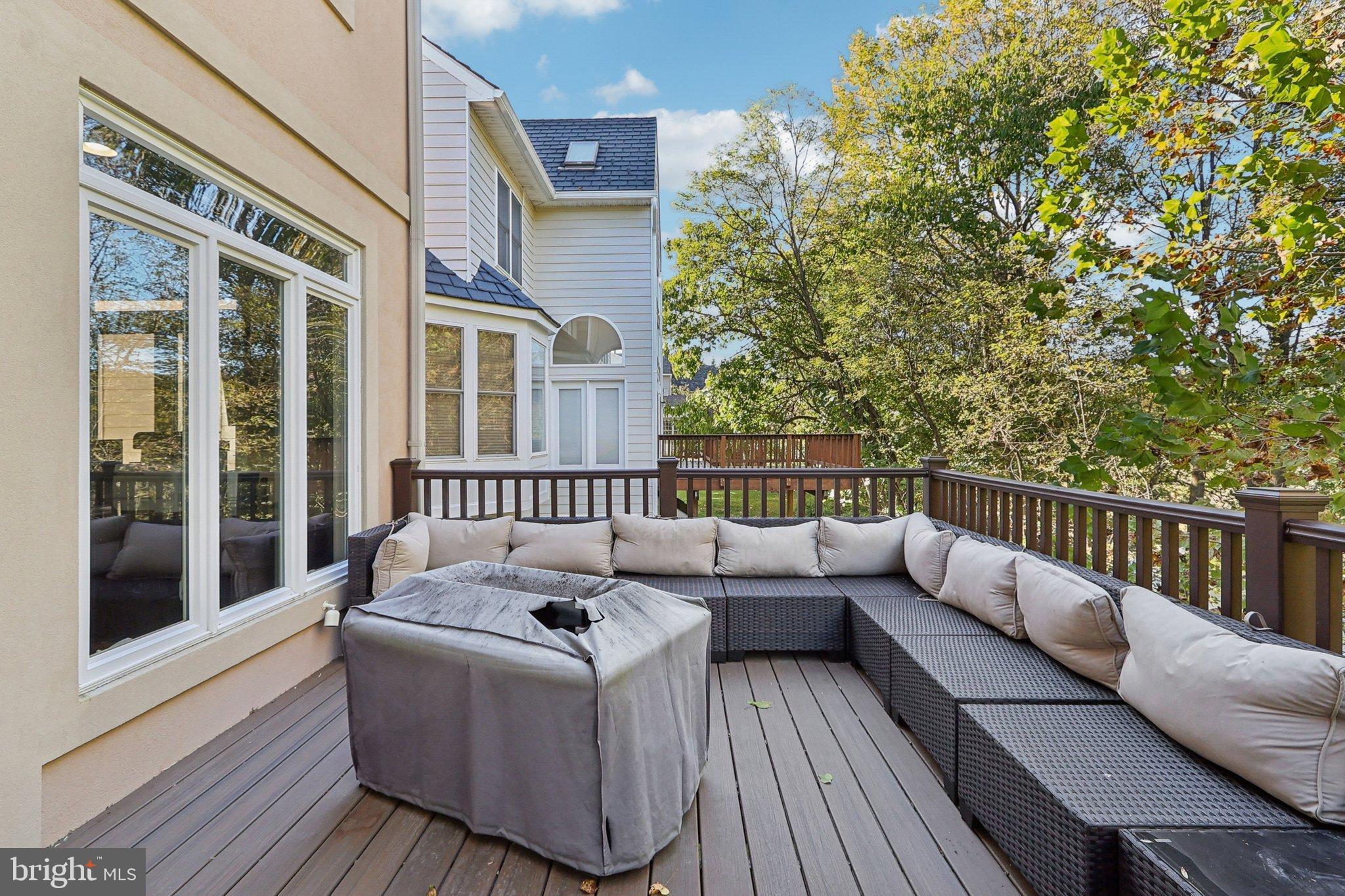 WOODMORE-RESUB-PLAT 5> - Residential