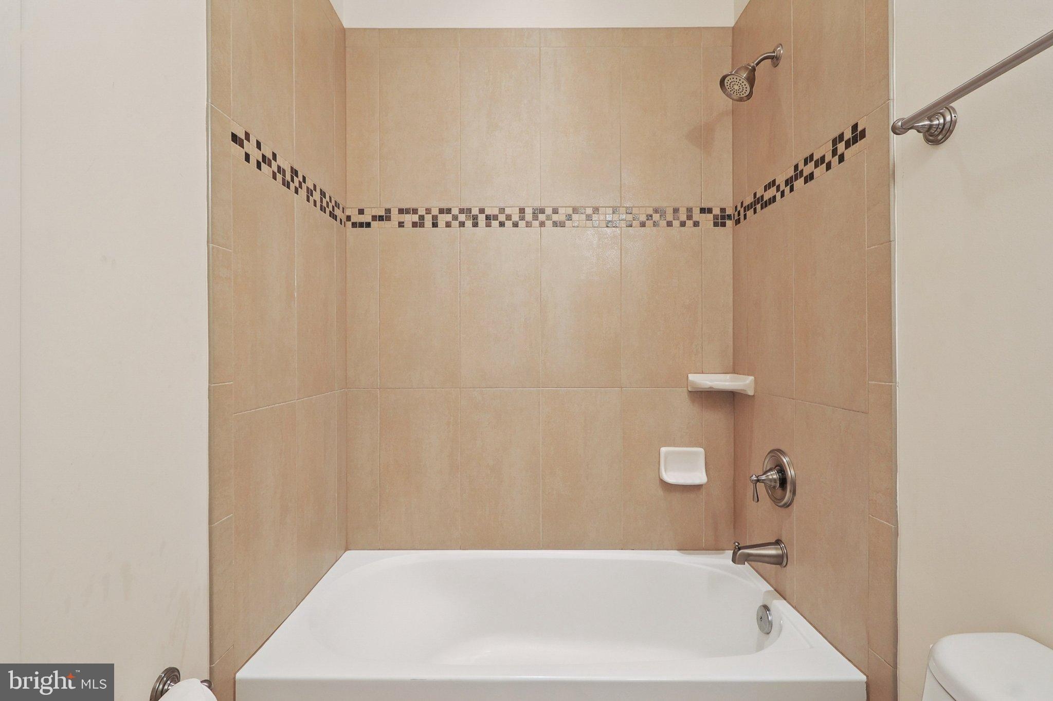 WOODMORE-RESUB-PLAT 5> - Residential