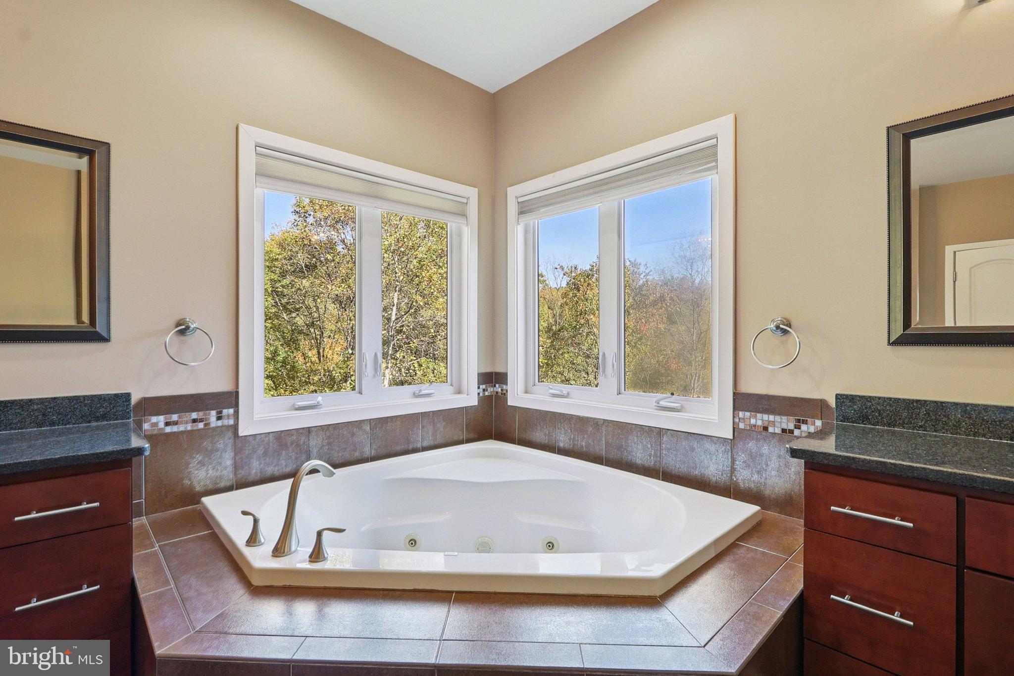 WOODMORE-RESUB-PLAT 5> - Residential