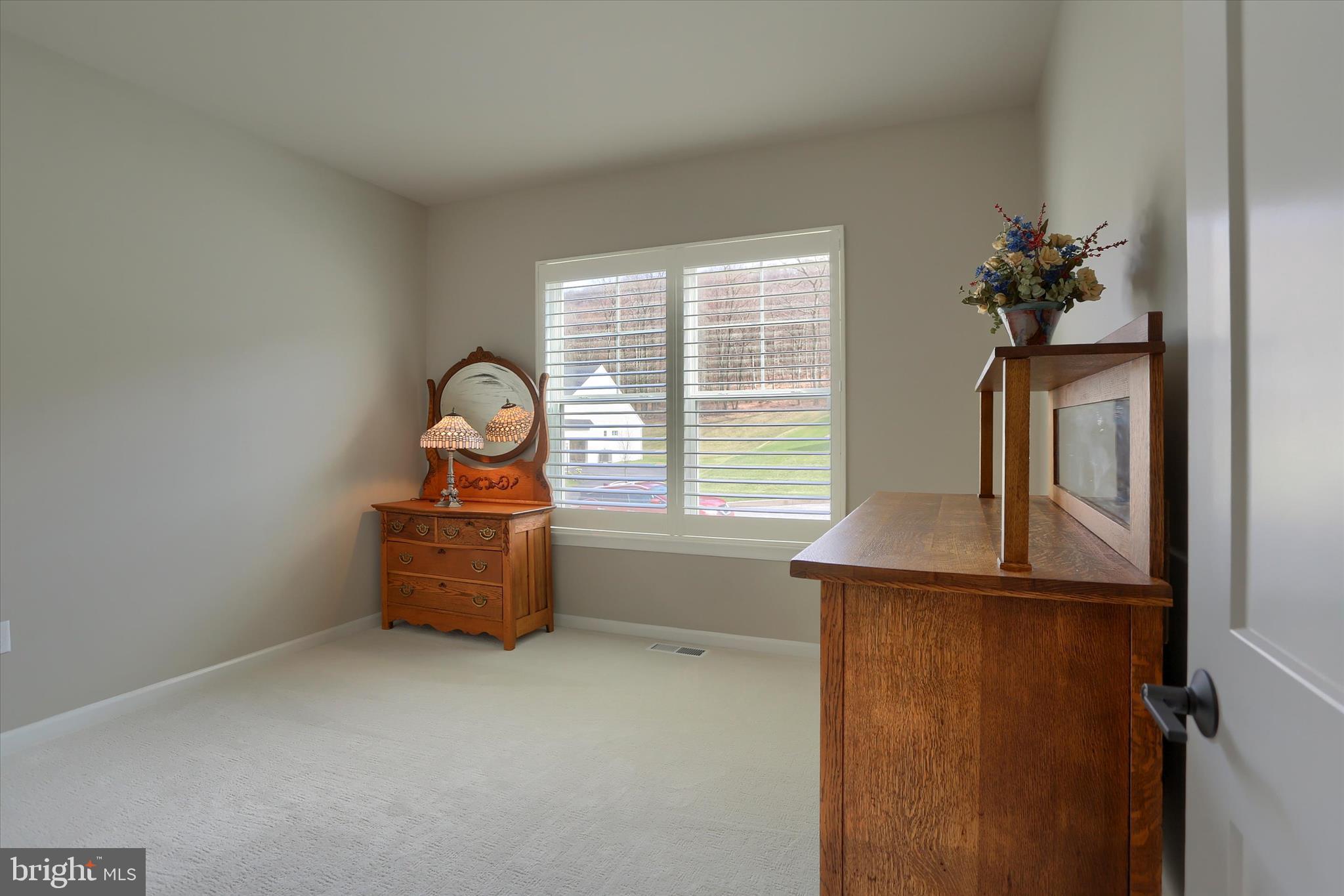 ROCKVILLE ESTATES - Residential