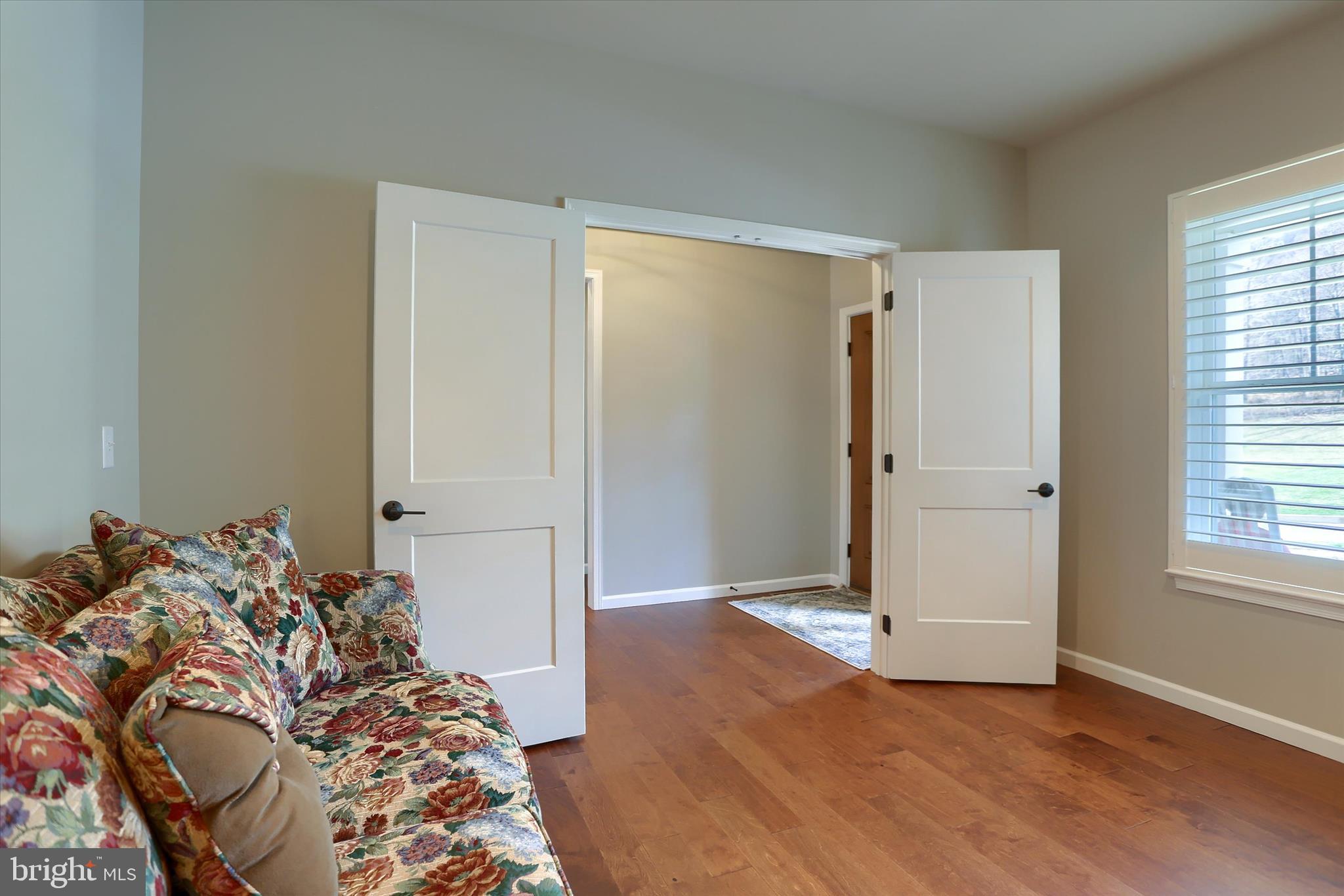 ROCKVILLE ESTATES - Residential