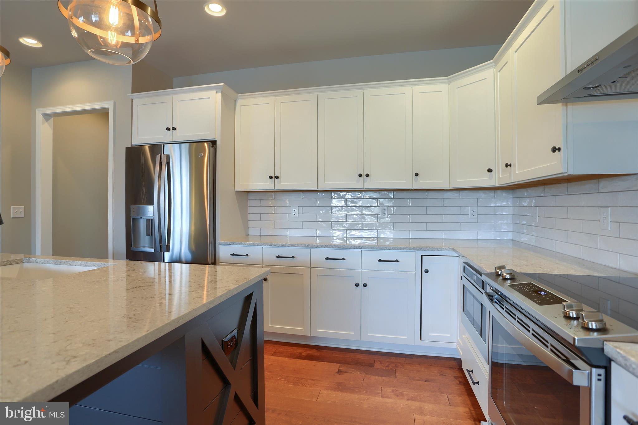 ROCKVILLE ESTATES - Residential