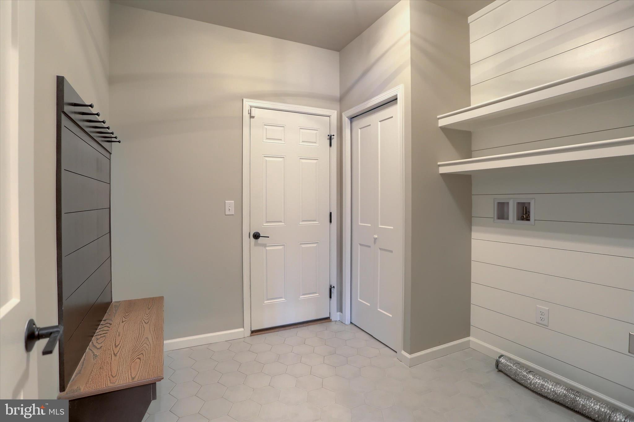 ROCKVILLE ESTATES - Residential