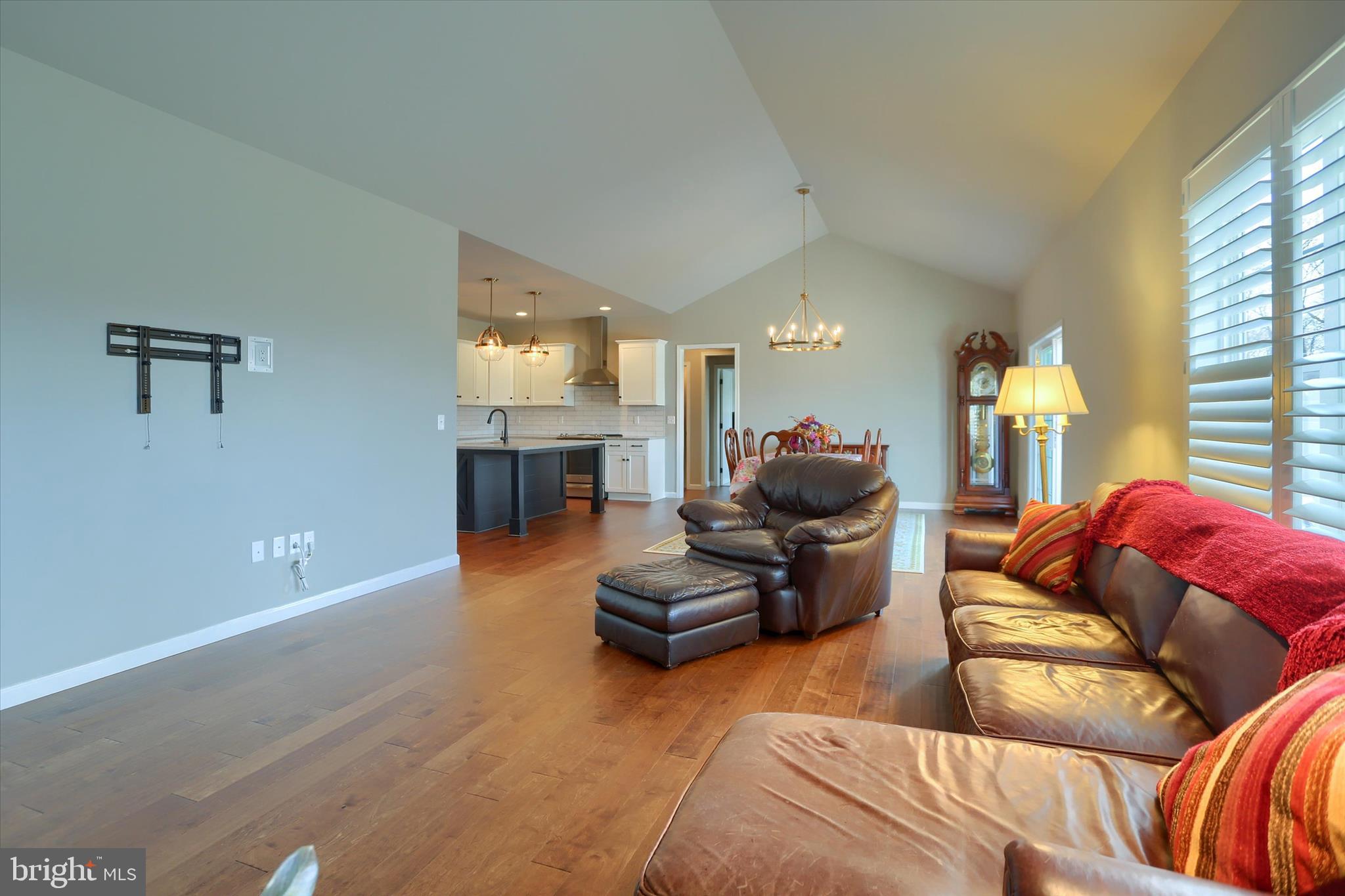 ROCKVILLE ESTATES - Residential