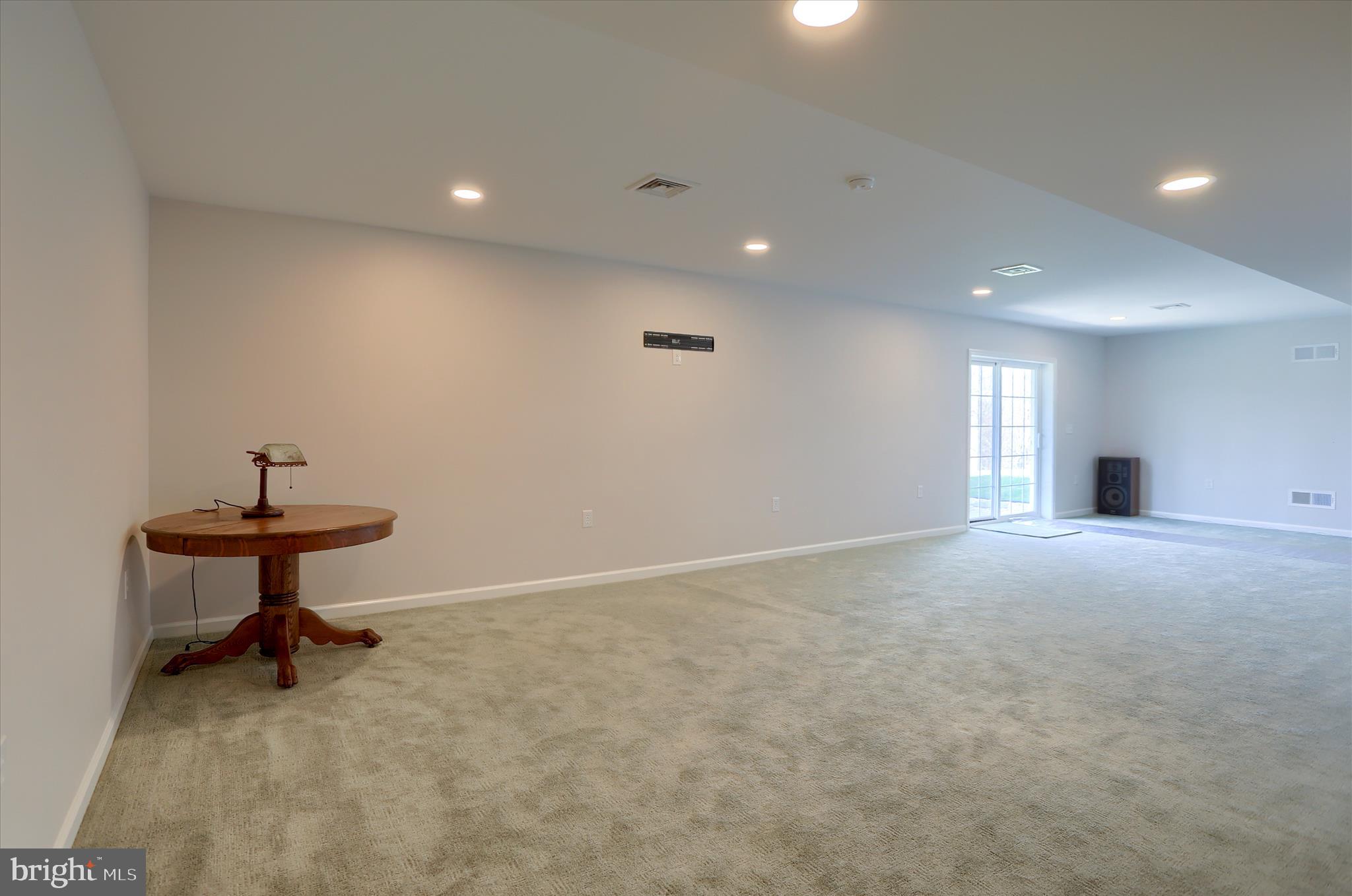 ROCKVILLE ESTATES - Residential