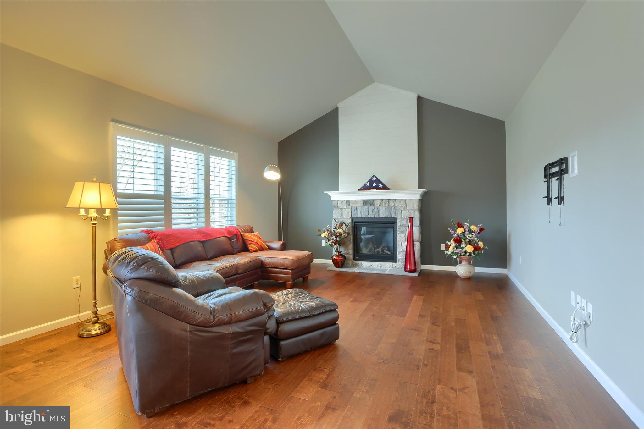 ROCKVILLE ESTATES - Residential