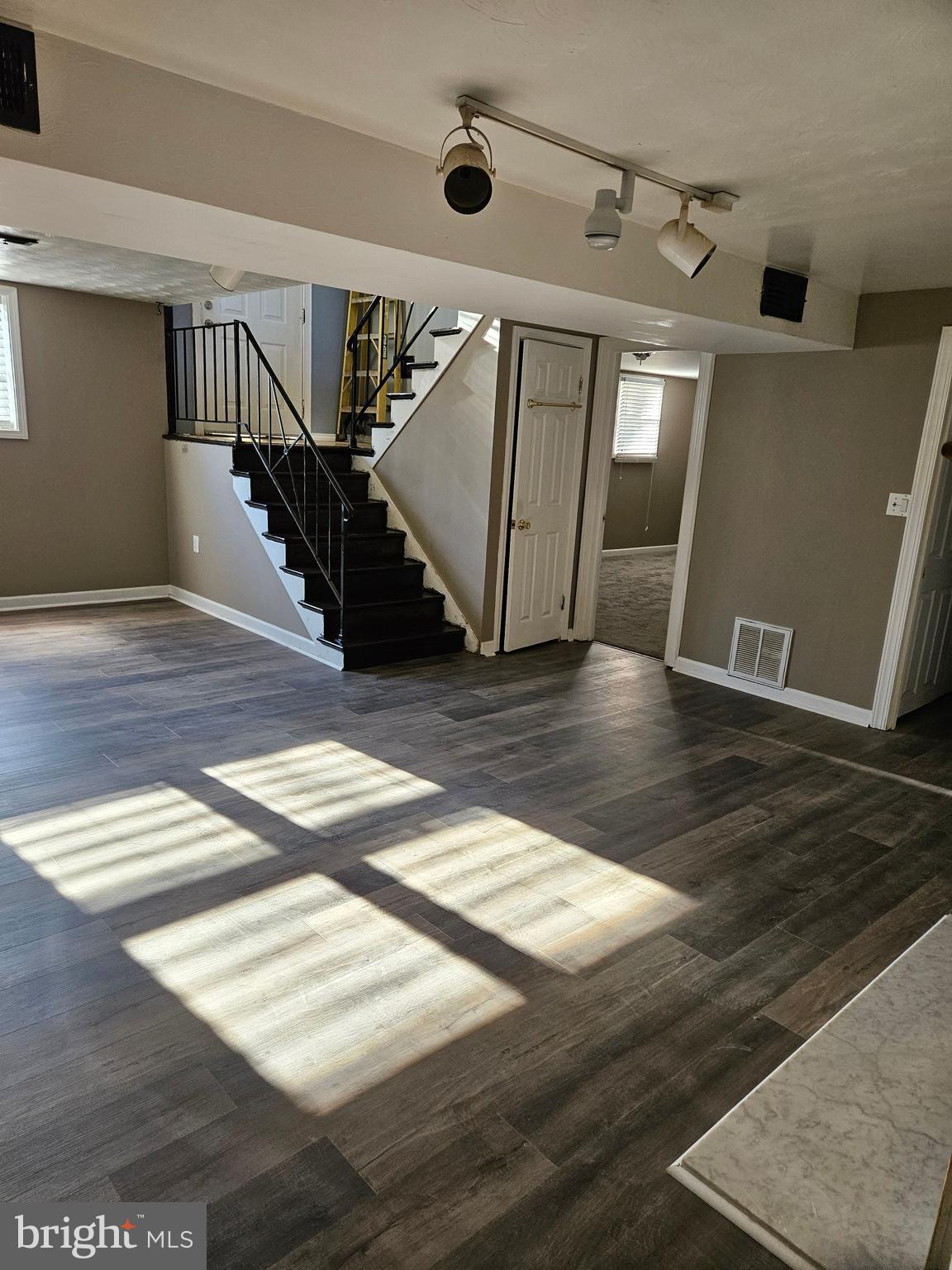 EDGEWOOD MEADOWS - Residential Lease