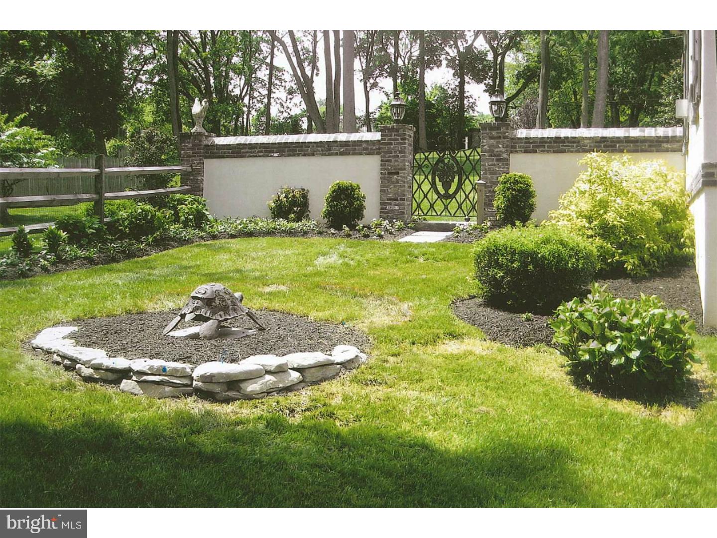 GLADWYNE - Residential