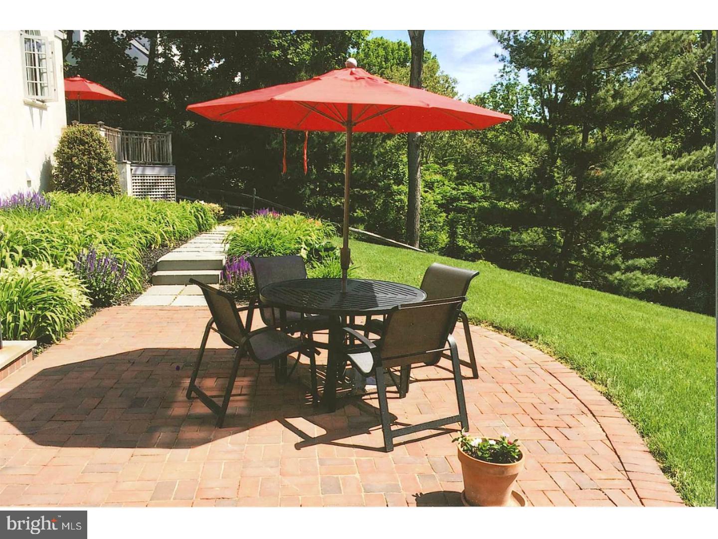 GLADWYNE - Residential