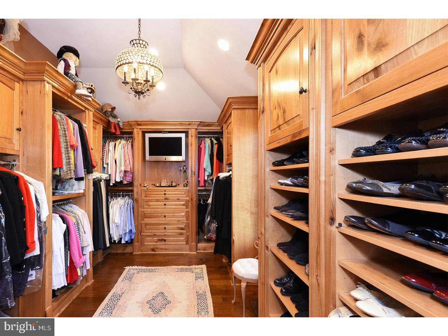 GLADWYNE - Residential