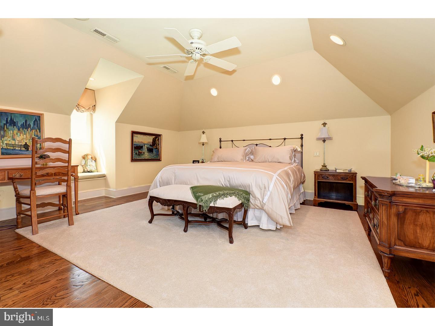 GLADWYNE - Residential