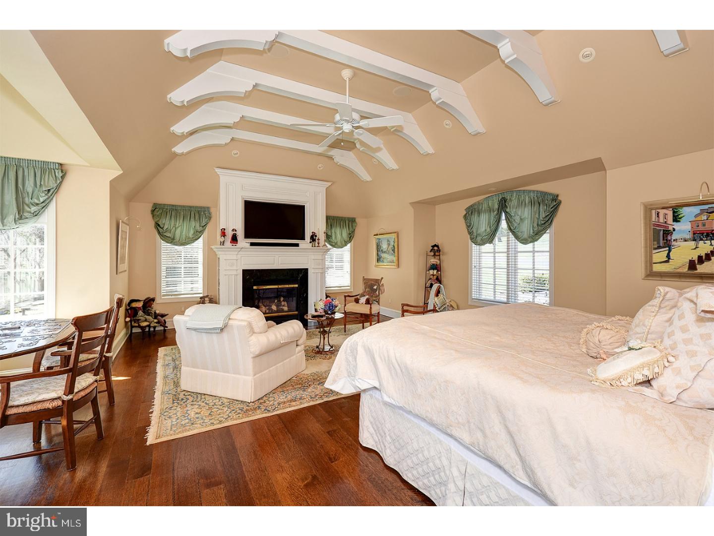 GLADWYNE - Residential