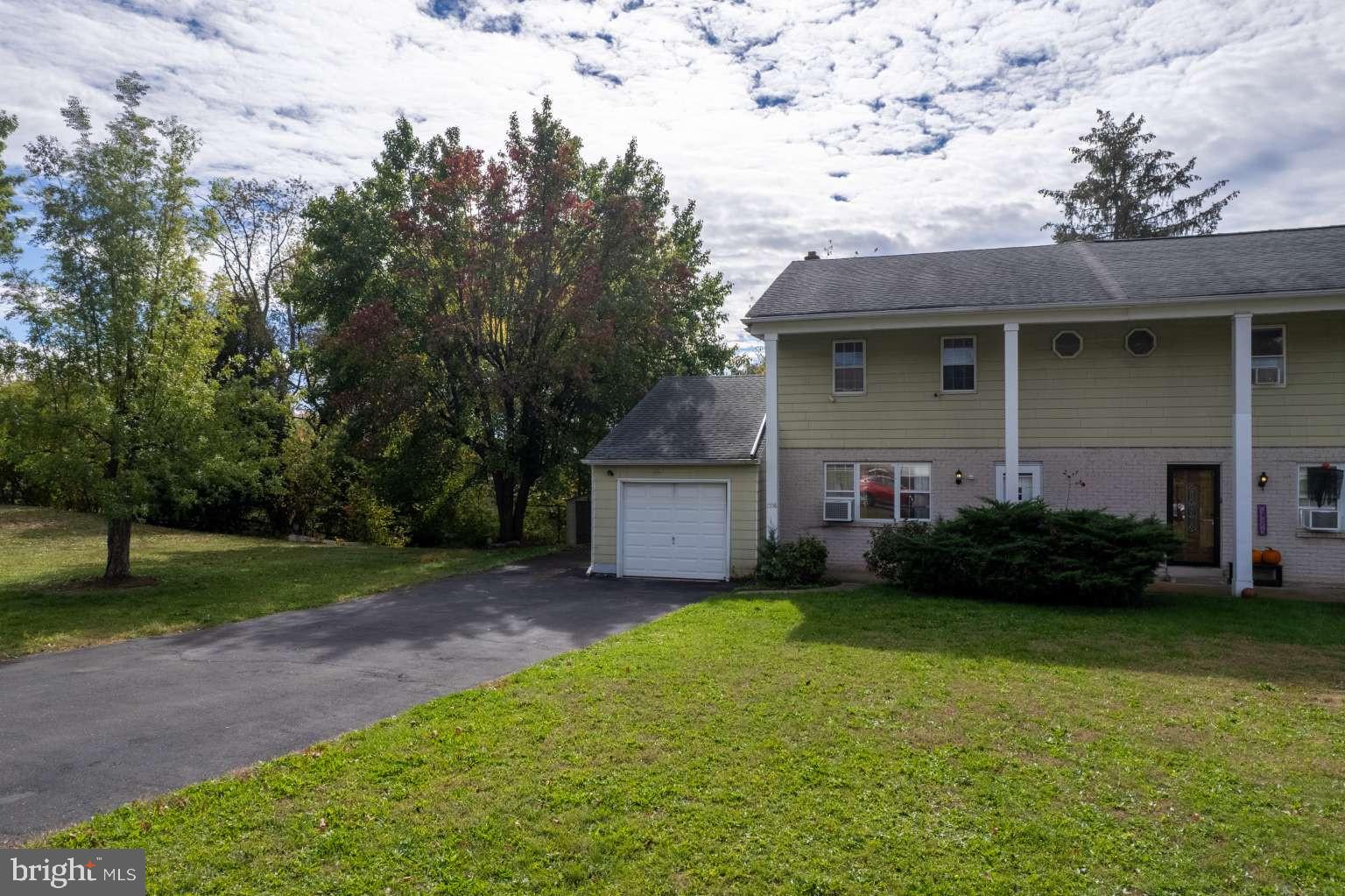 LANSDALE - Residential Lease