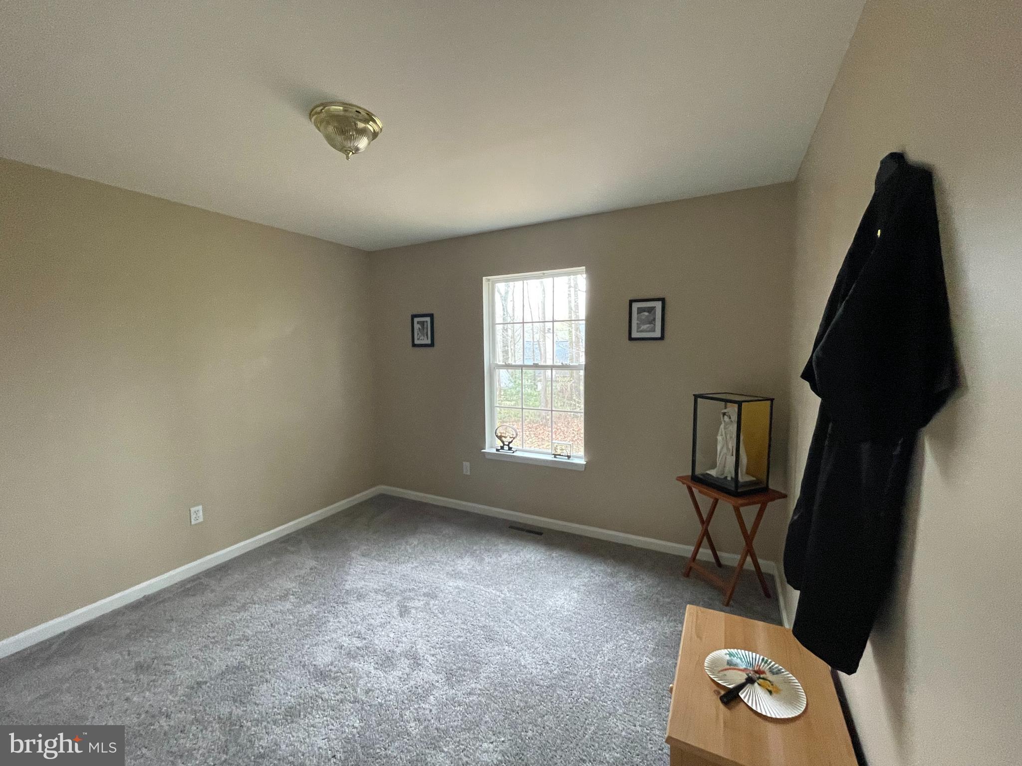 HUNTING QUARTERS - Residential