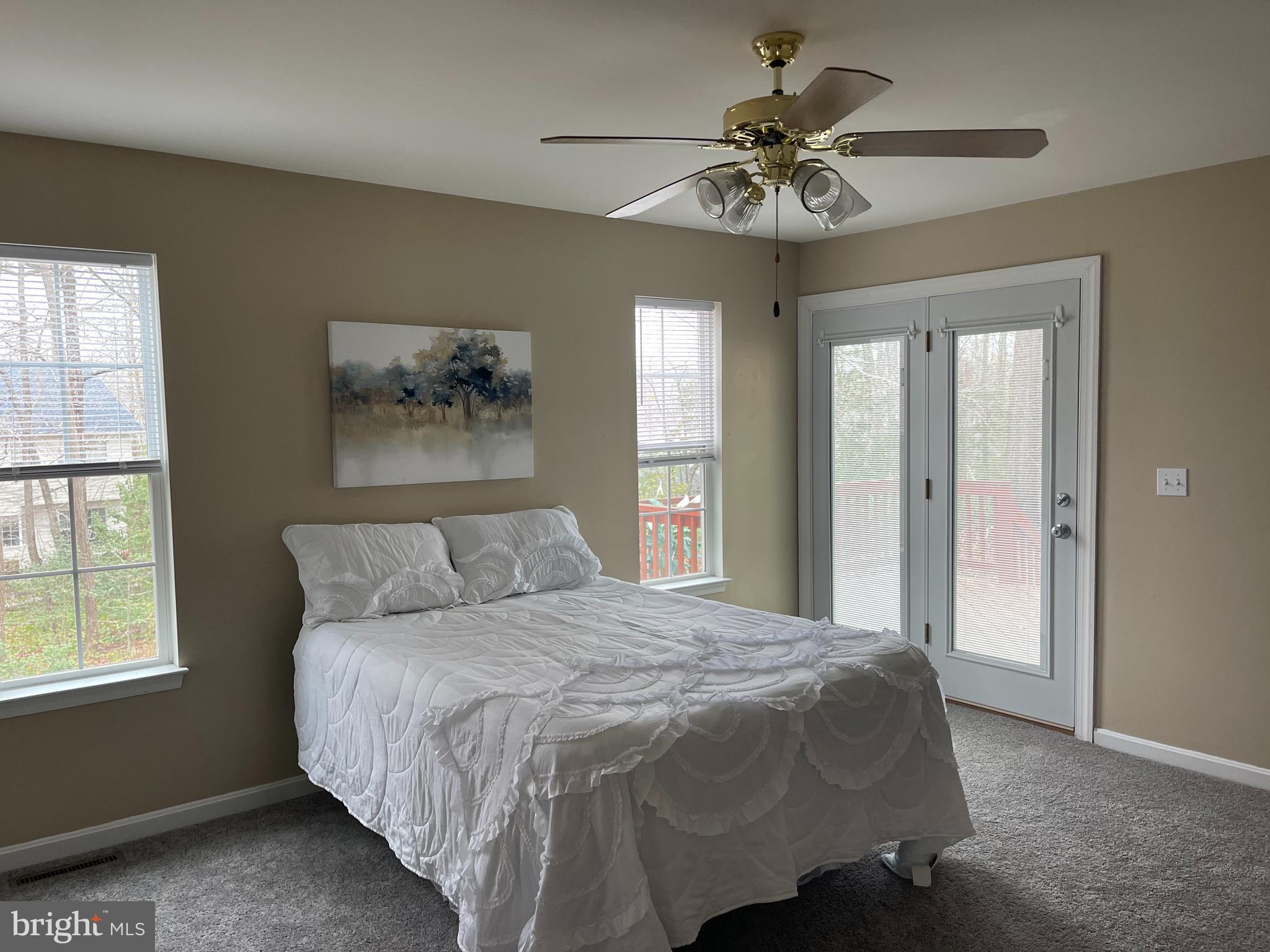 HUNTING QUARTERS - Residential