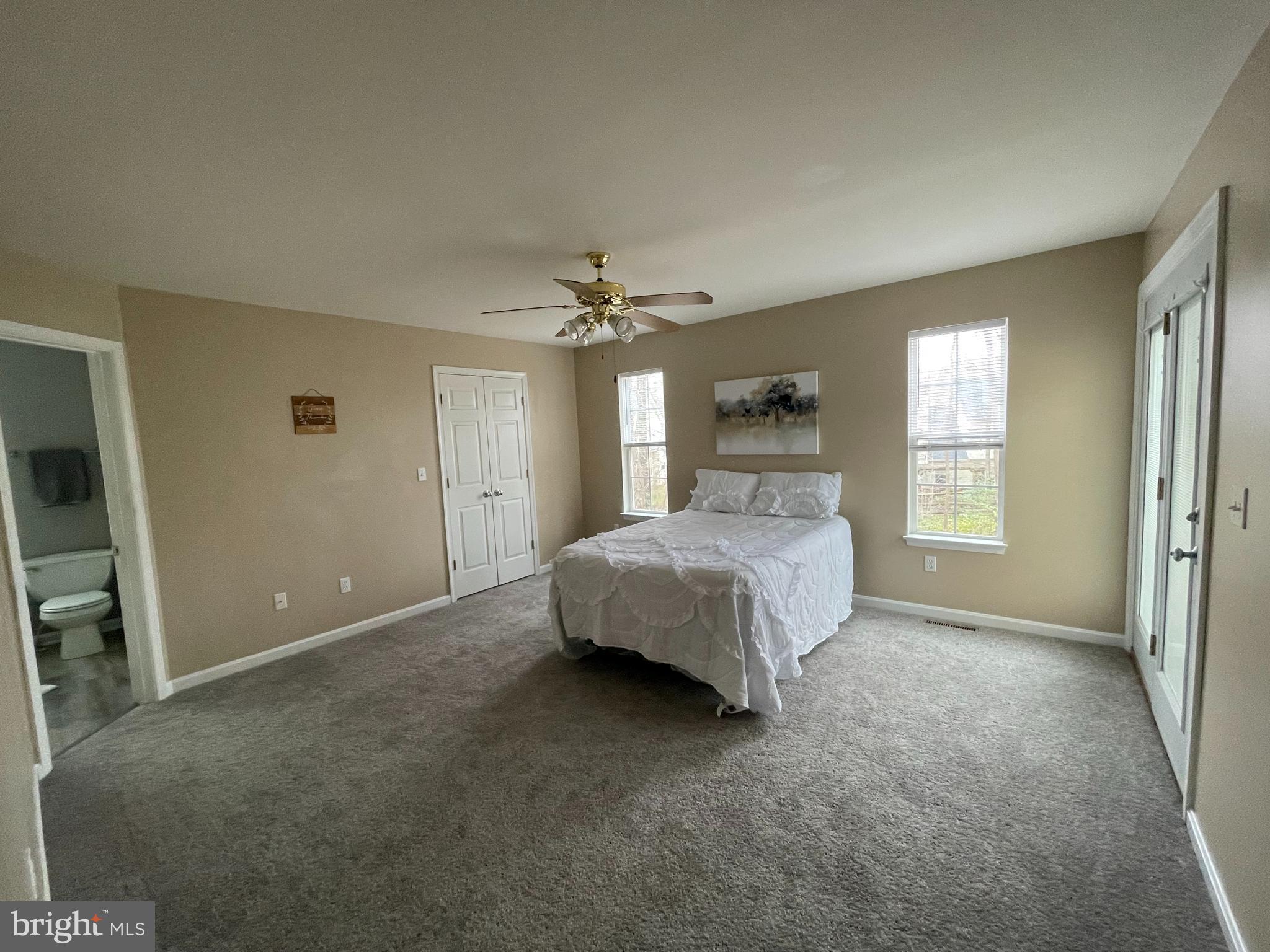 HUNTING QUARTERS - Residential