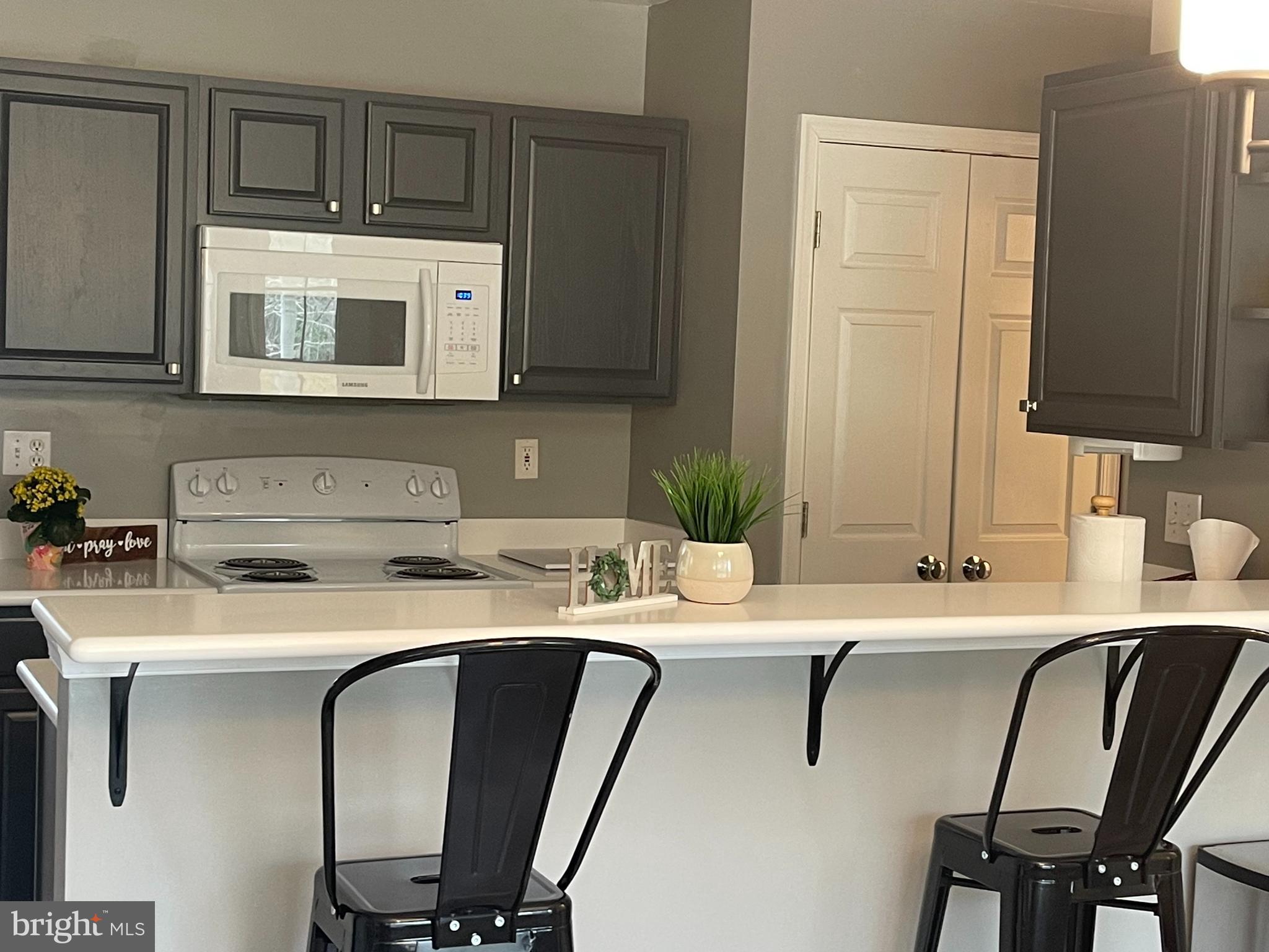 HUNTING QUARTERS - Residential