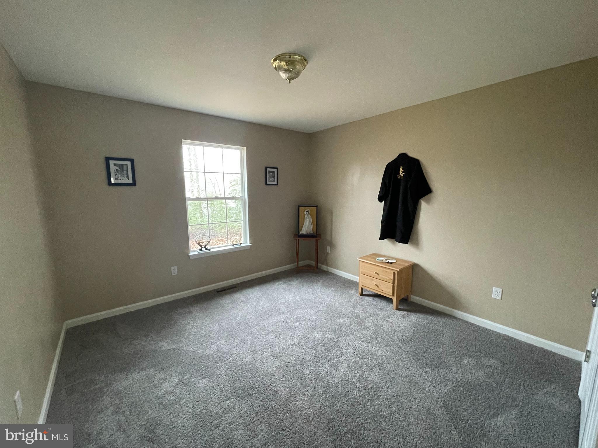 HUNTING QUARTERS - Residential