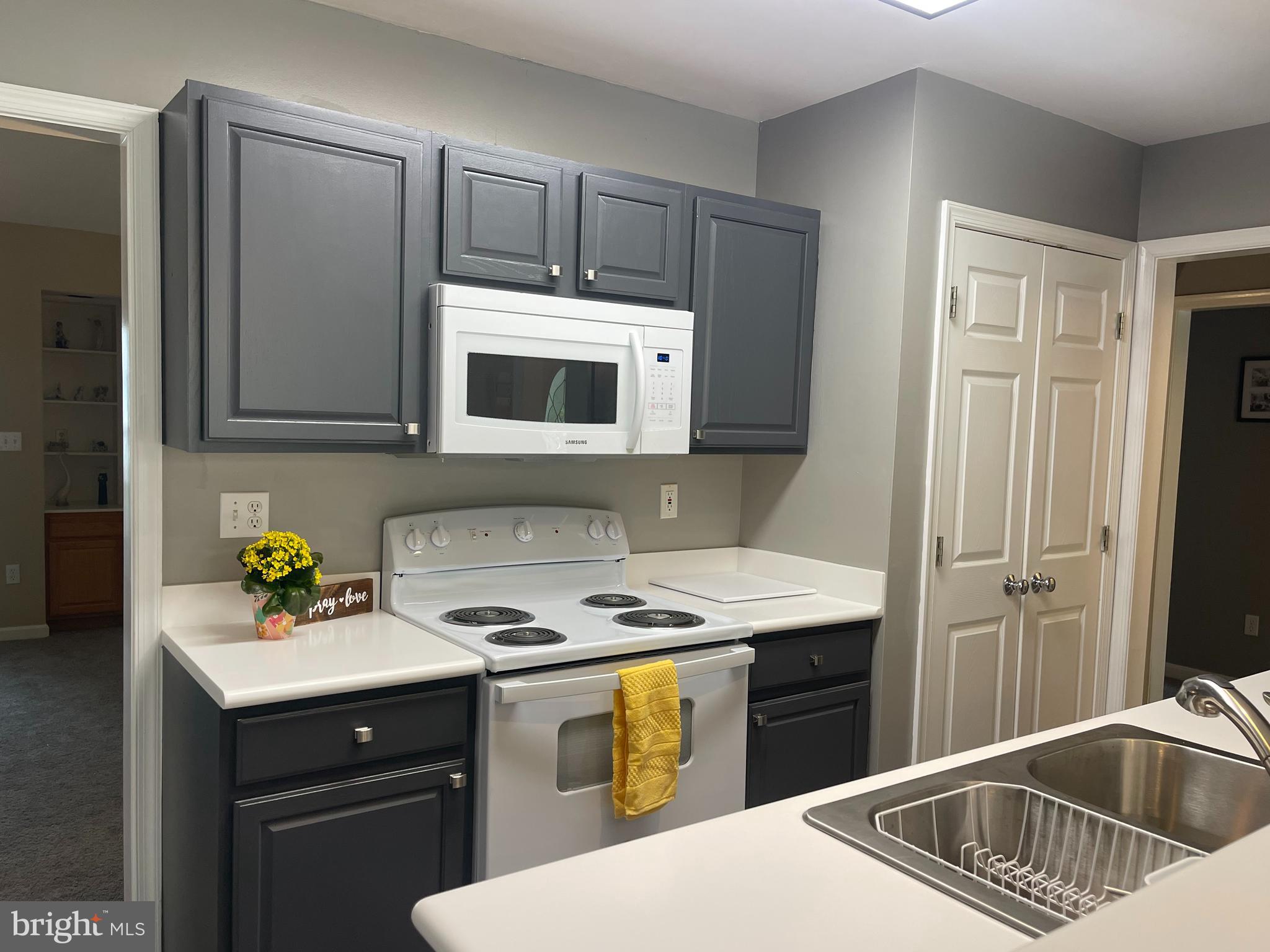 HUNTING QUARTERS - Residential