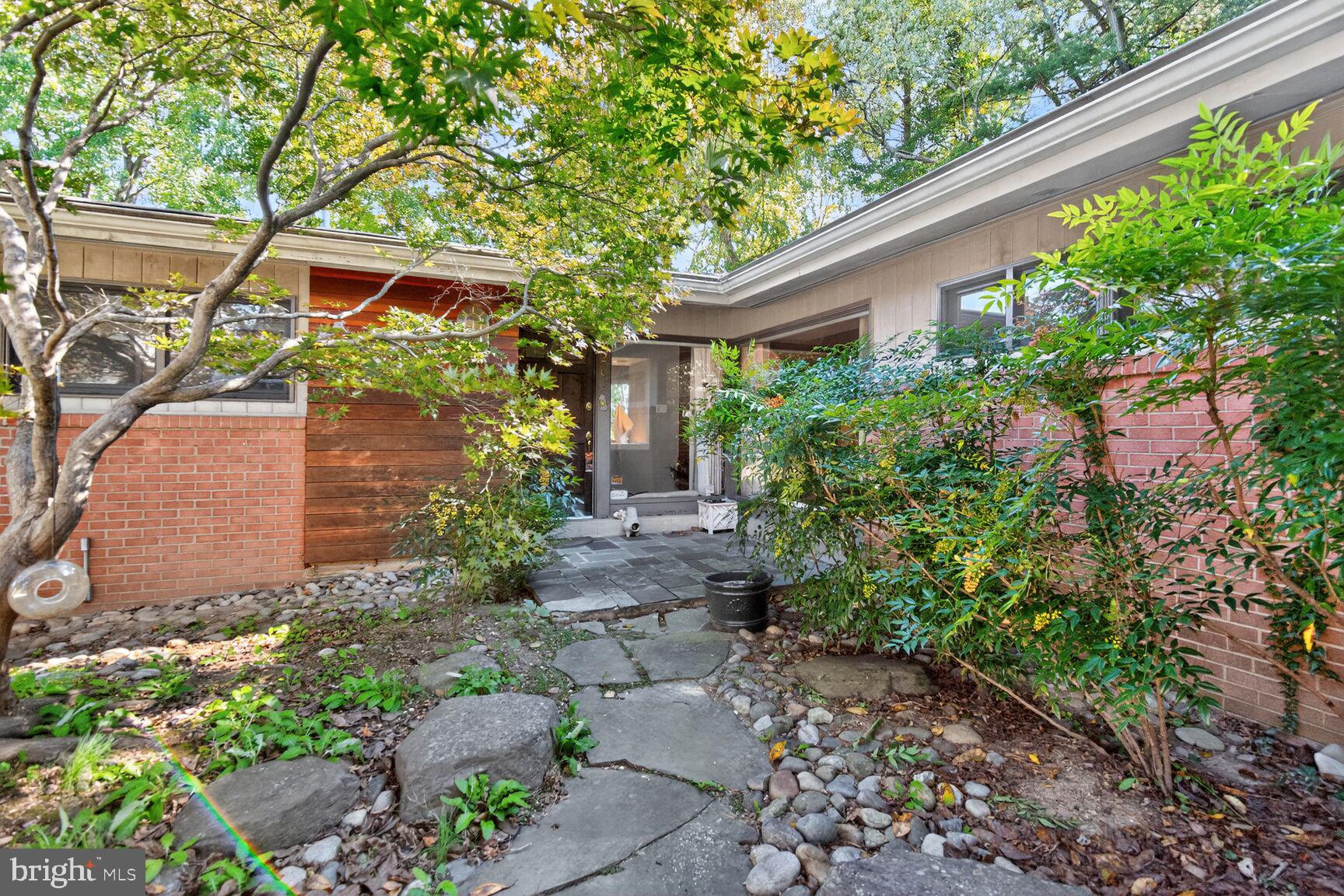 3200 PAULINE DRIVE