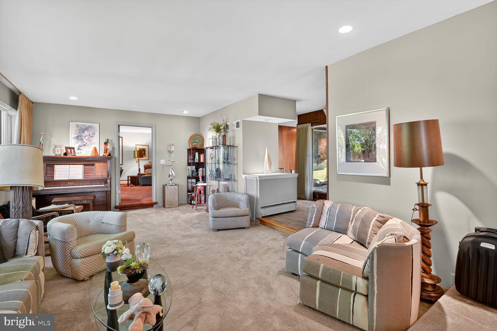 DUNLOP HILLS - Residential