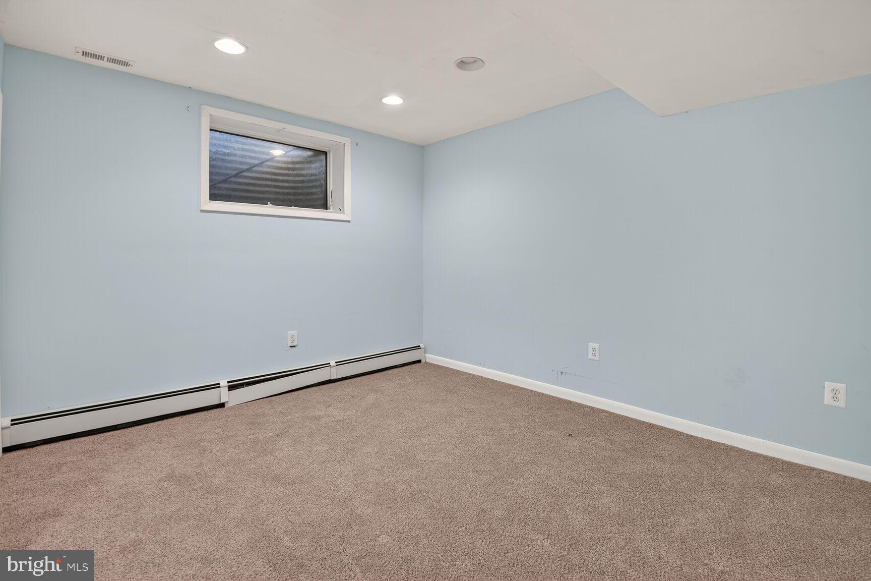 DUNLOP HILLS - Residential