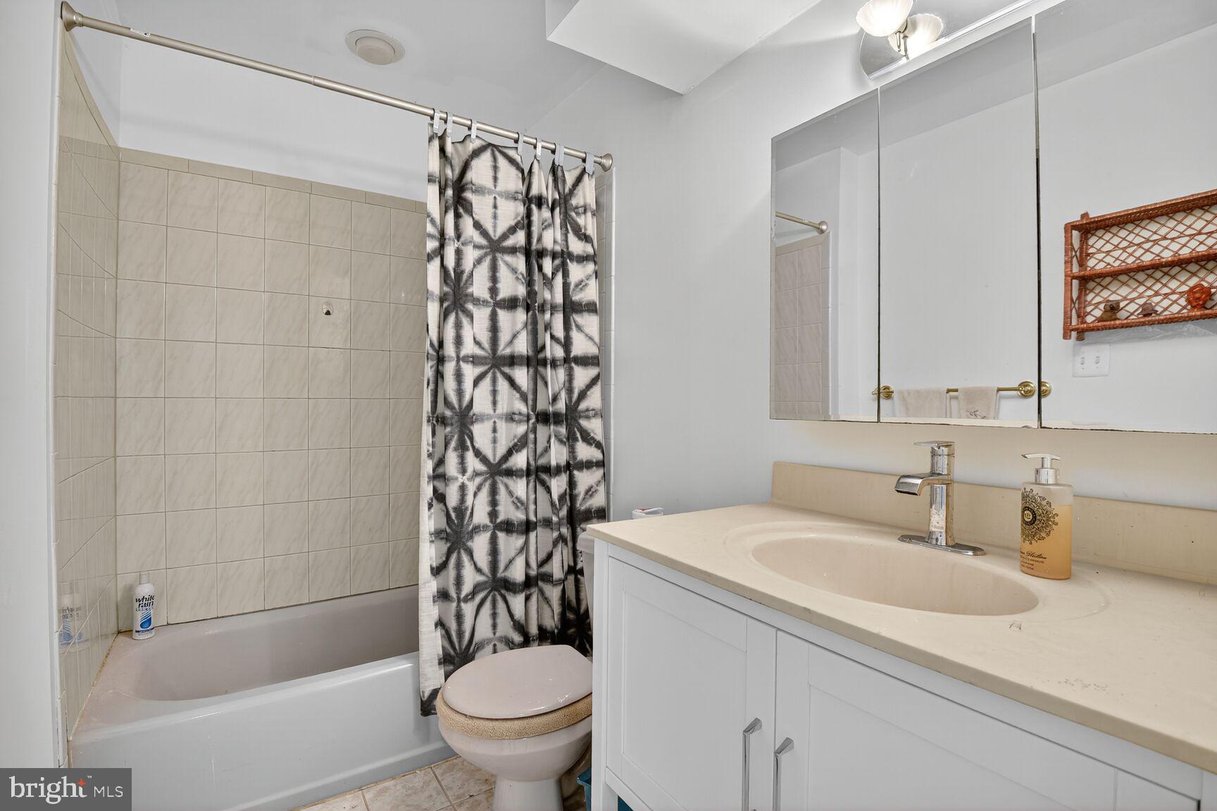 DUNLOP HILLS - Residential