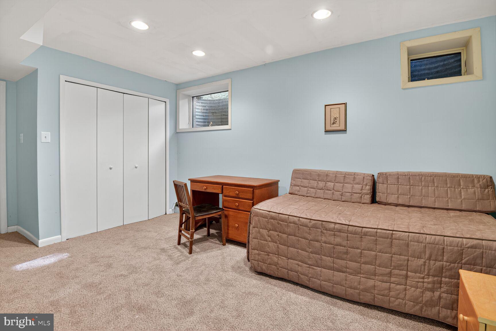 DUNLOP HILLS - Residential