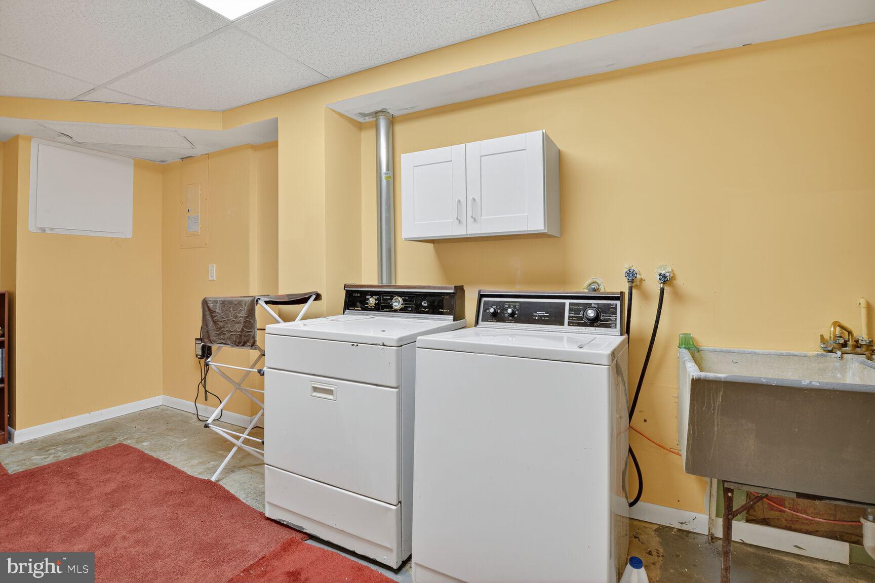 DUNLOP HILLS - Residential