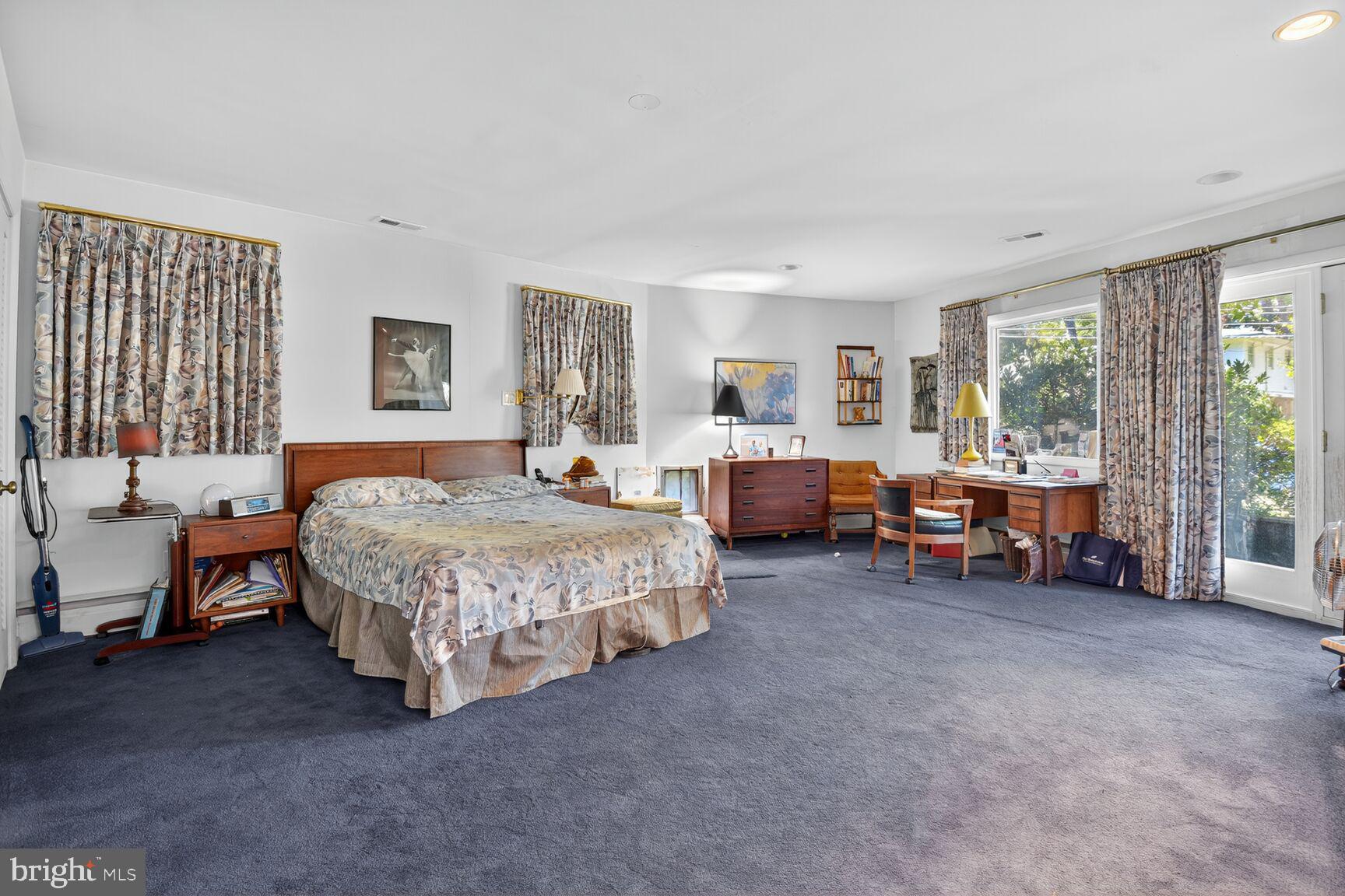 DUNLOP HILLS - Residential