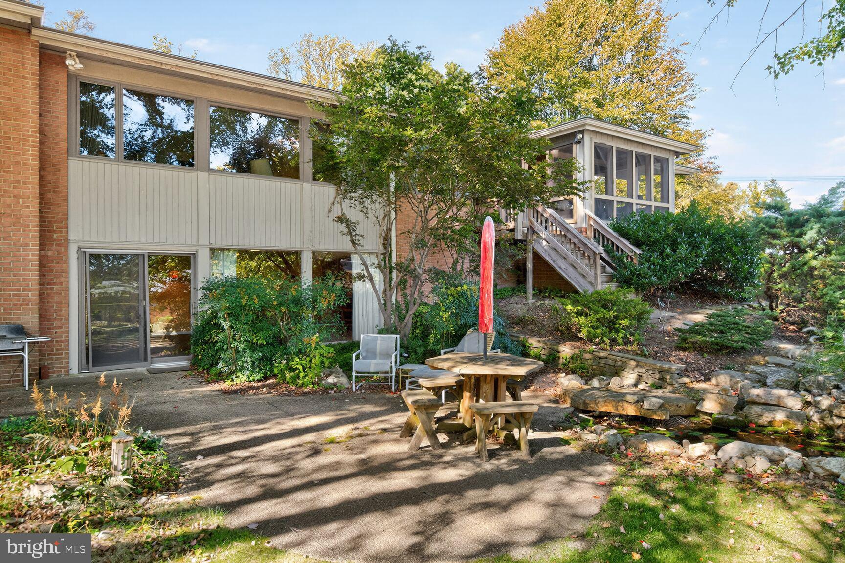 3200 PAULINE DRIVE