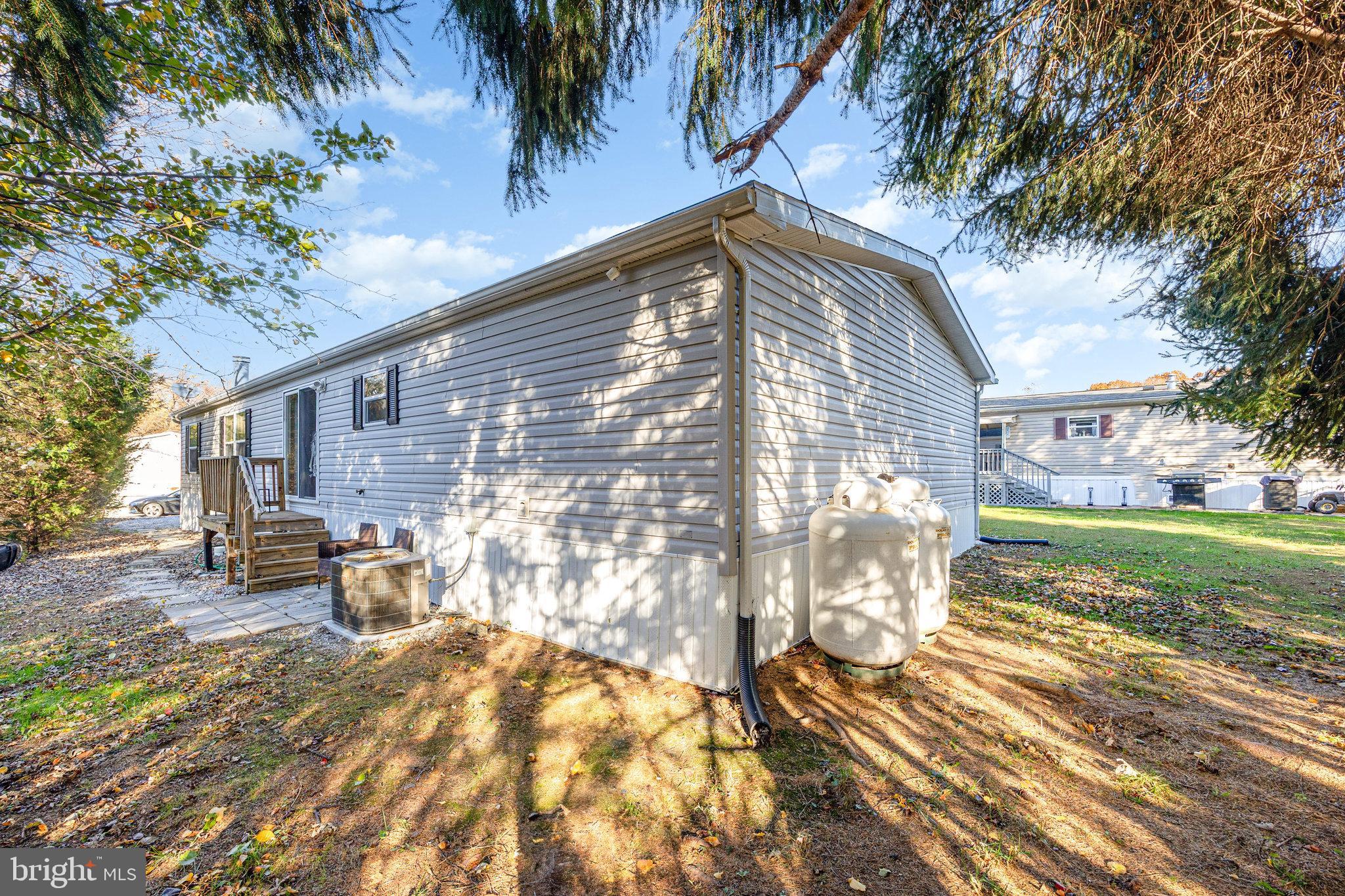 NEWBERRY FARMS - Residential