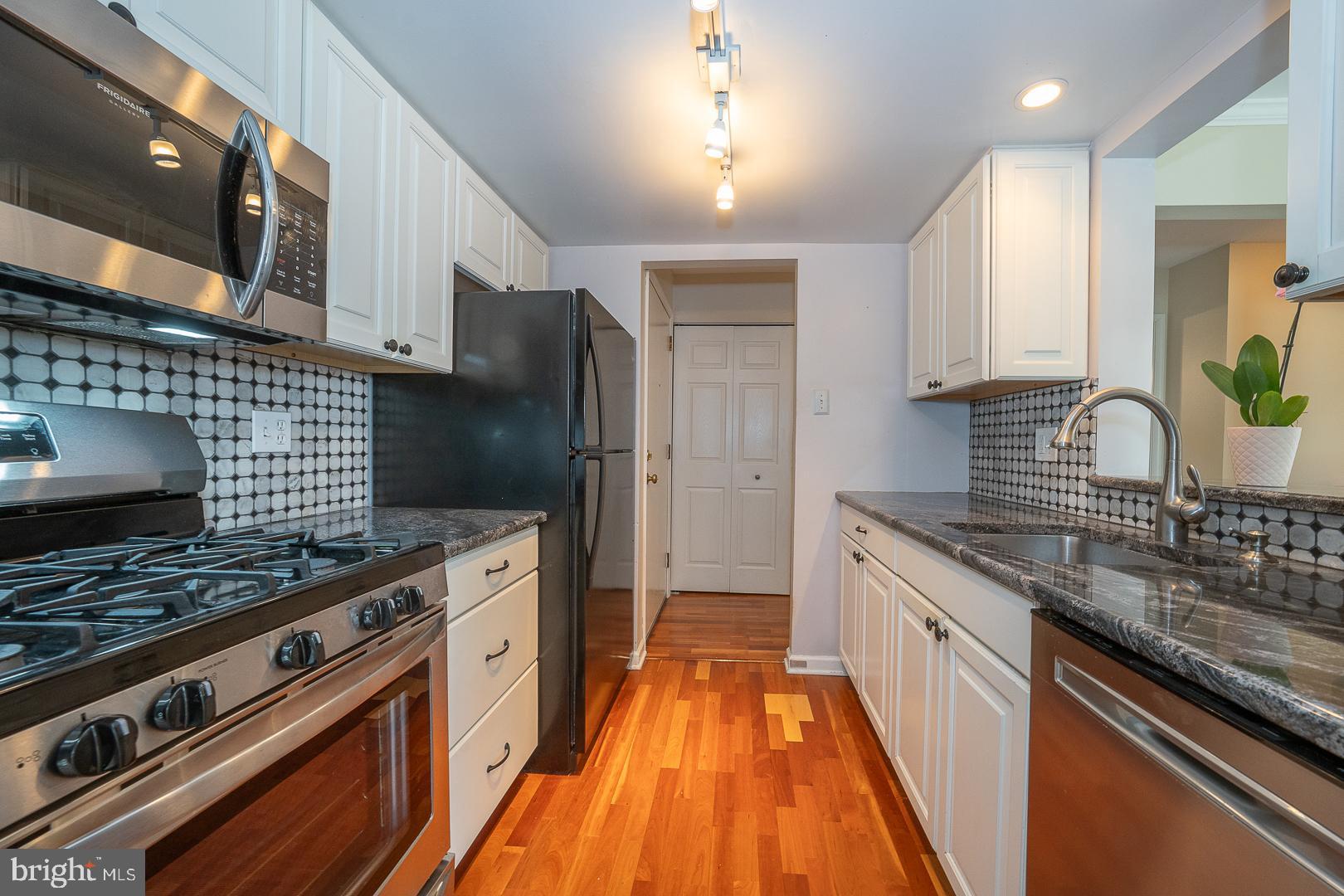 GLENHARDIE - Residential